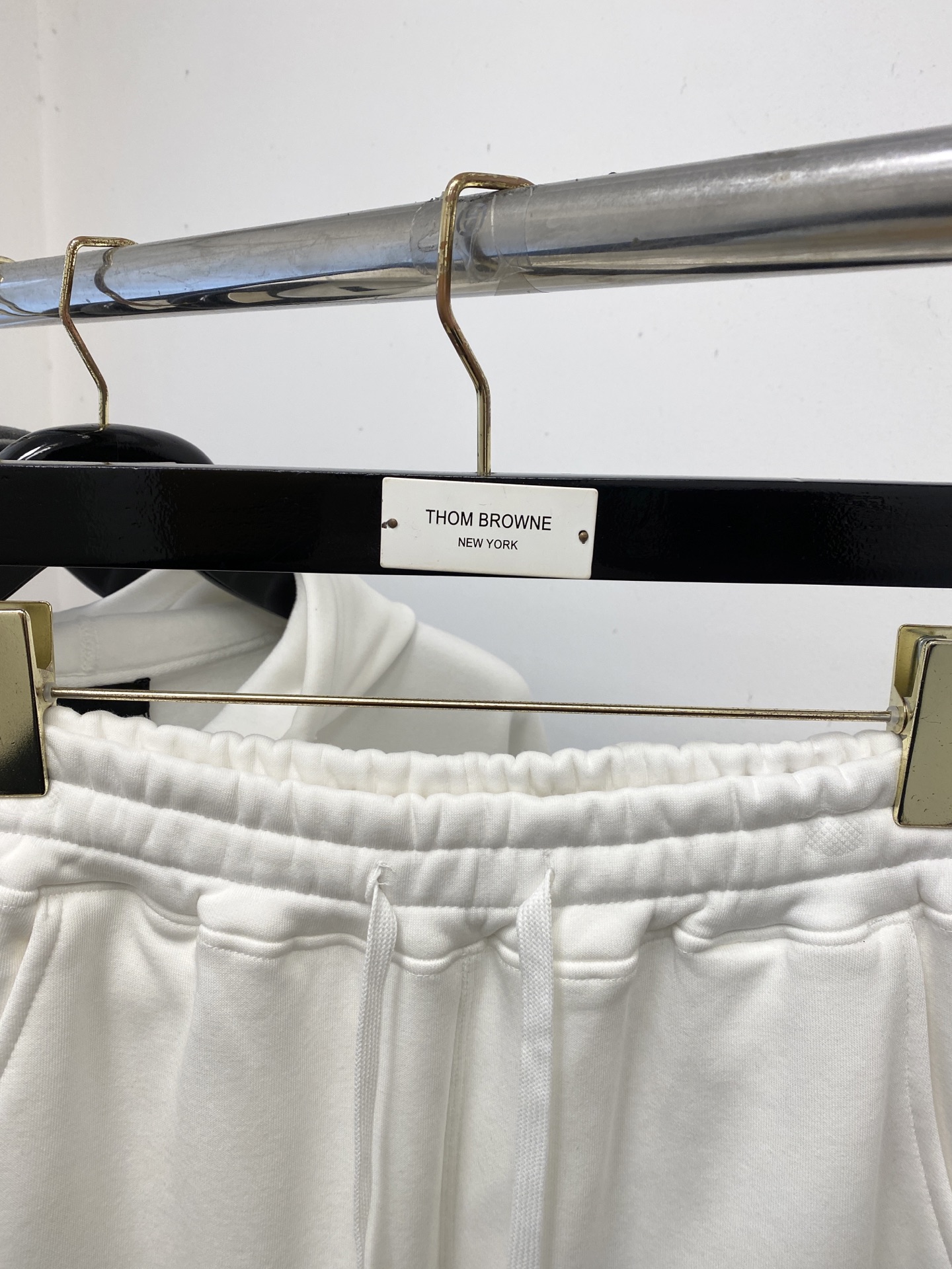 普拉达、2025最新品，时尚休闲套装，顶级原版面料打造，穿着舒适，吸湿性透气性都非常良好，色牢度超高！无