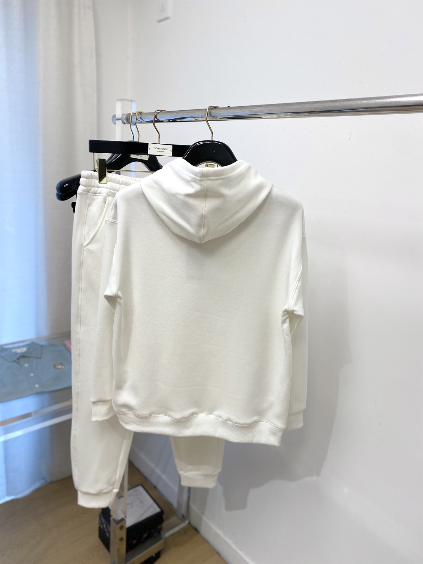 普拉达、2025最新品，时尚休闲套装，顶级原版面料打造，穿着舒适，吸湿性透气性都非常良好，色牢度超高！无