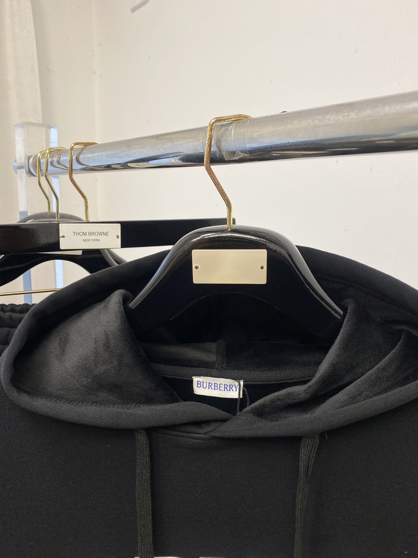 巴宝莉、2025最新品，时尚休闲套装，顶级原版面料打造，穿着舒适，吸湿性透气性都非常良好，色牢度超高！无