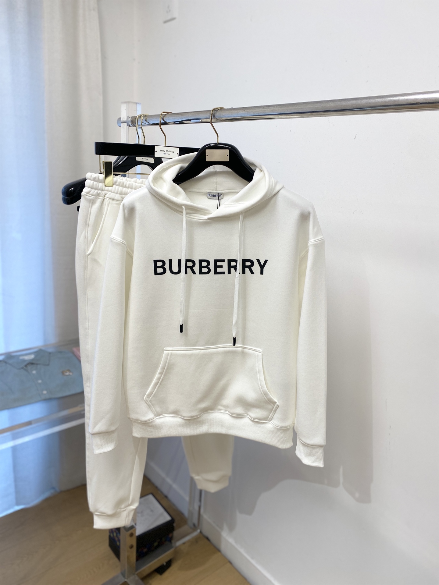 巴宝莉、2025最新品，时尚休闲套装，顶级原版面料打造，穿着舒适，吸湿性透气性都非常良好，色牢度超高！无