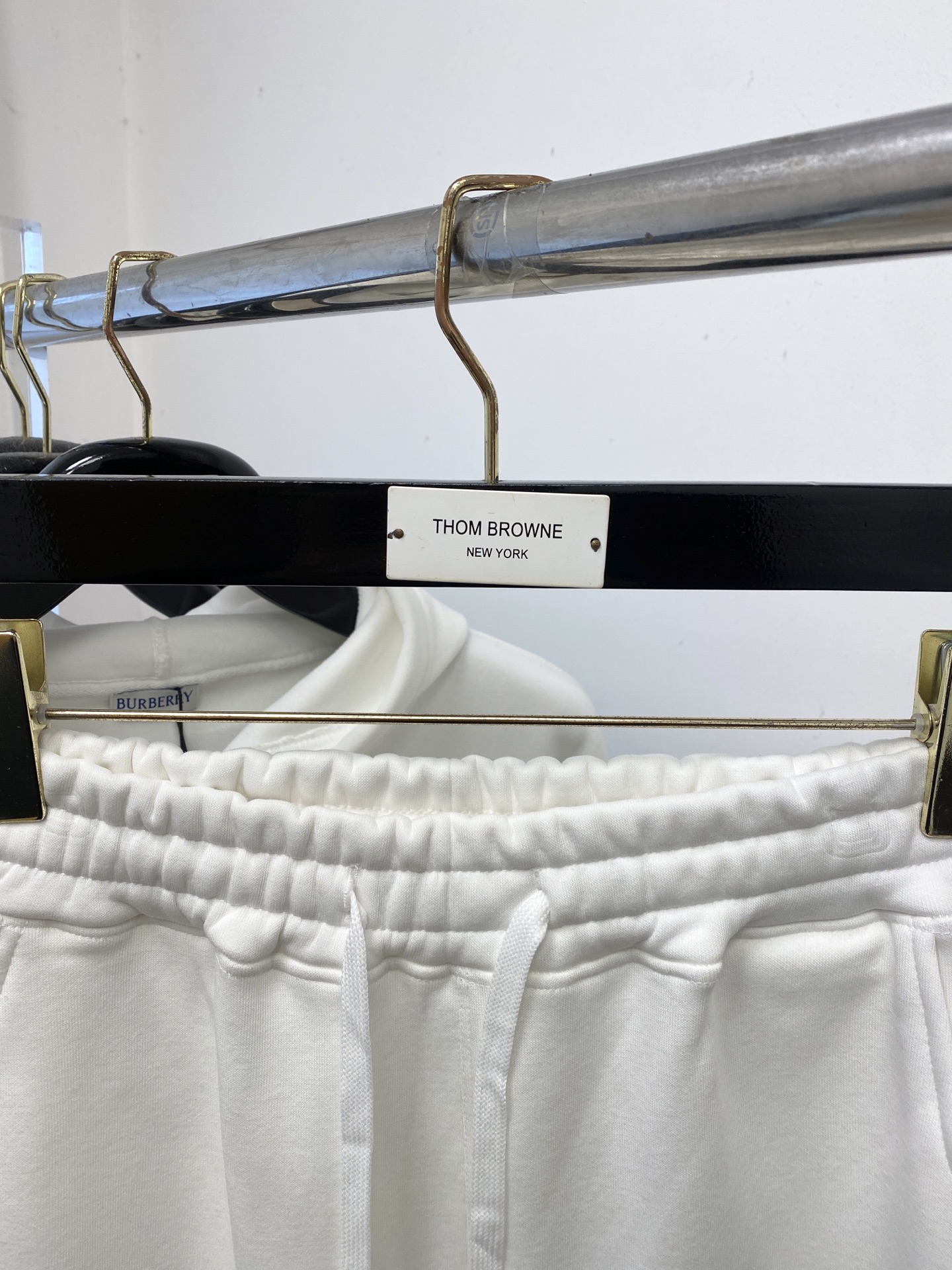 巴宝莉、2025最新品，时尚休闲套装，顶级原版面料打造，穿着舒适，吸湿性透气性都非常良好，色牢度超高！无