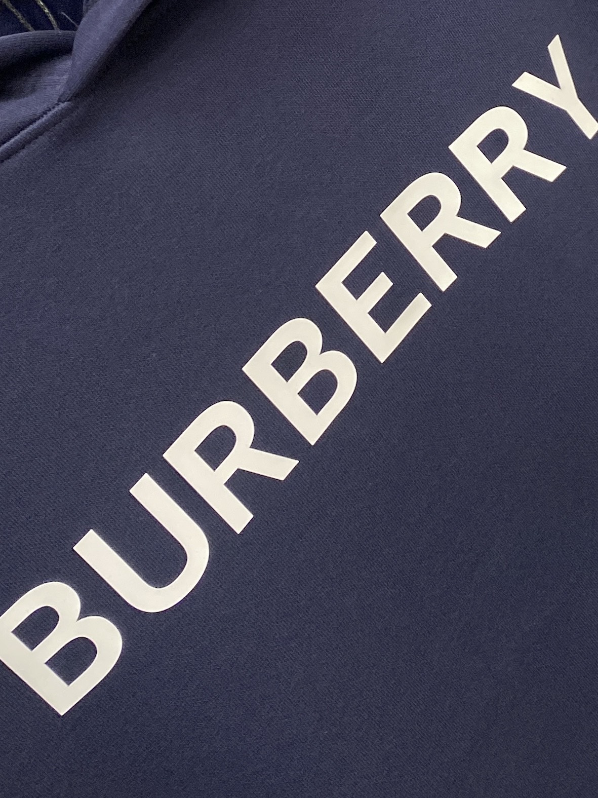 巴宝莉、2025最新品，时尚休闲套装，顶级原版面料打造，穿着舒适，吸湿性透气性都非常良好，色牢度超高！无