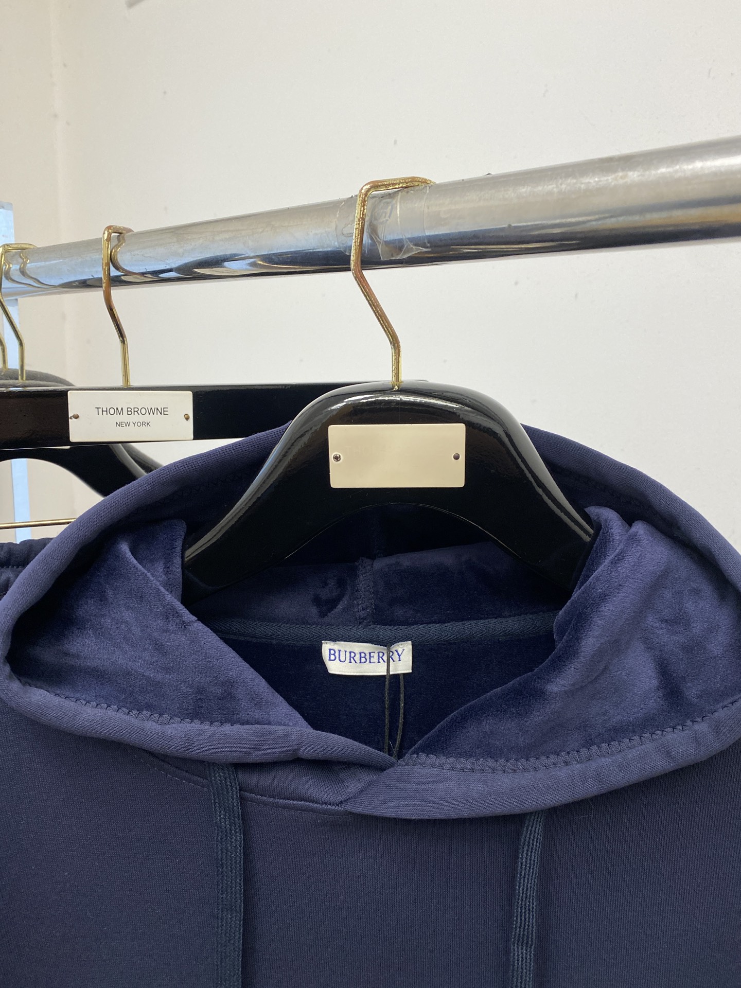 巴宝莉、2025最新品，时尚休闲套装，顶级原版面料打造，穿着舒适，吸湿性透气性都非常良好，色牢度超高！无