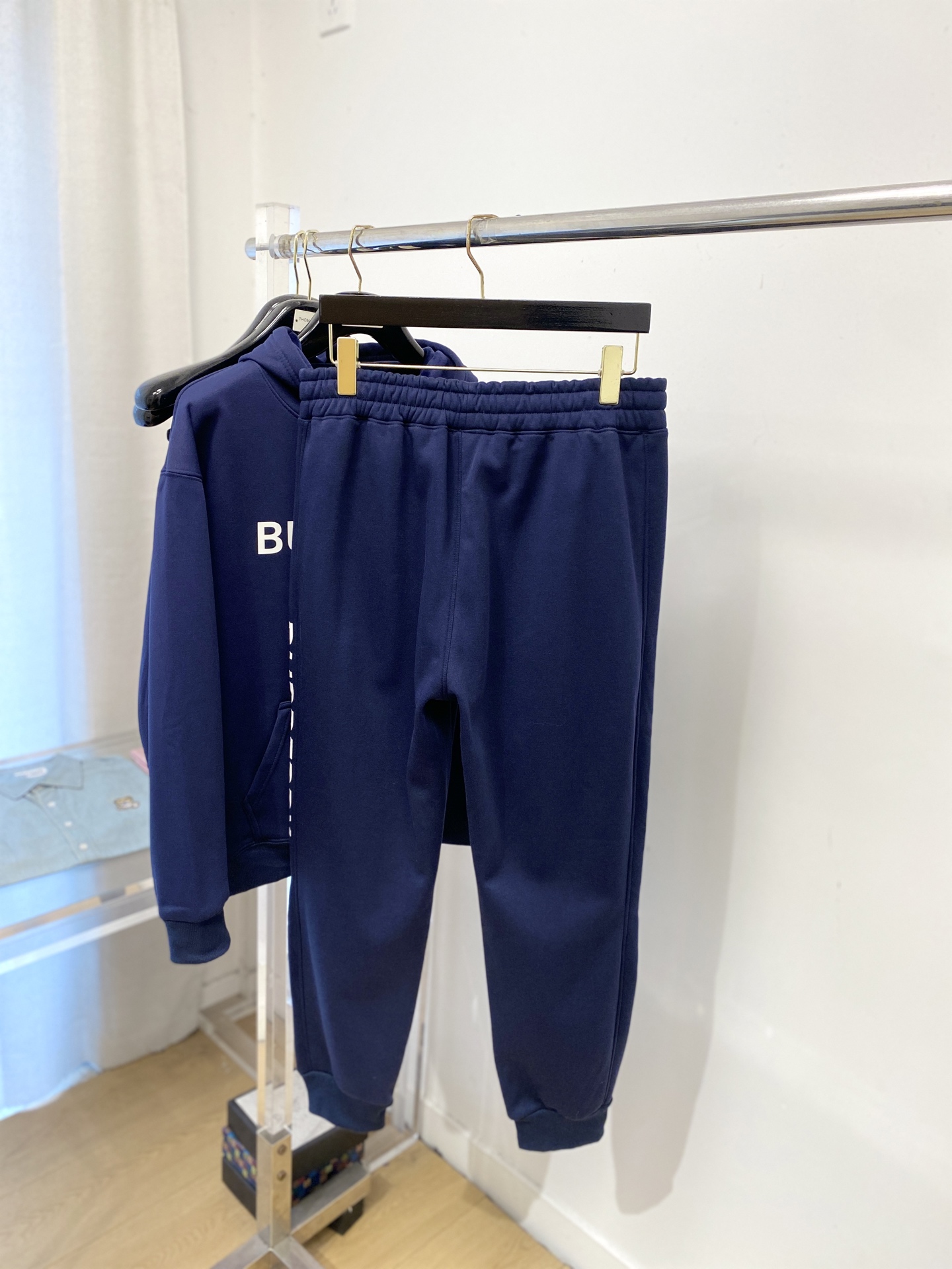 巴宝莉、2025最新品，时尚休闲套装，顶级原版面料打造，穿着舒适，吸湿性透气性都非常良好，色牢度超高！无