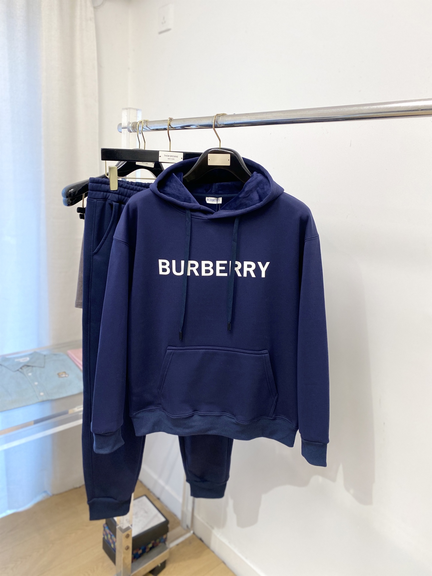 巴宝莉、2025最新品，时尚休闲套装，顶级原版面料打造，穿着舒适，吸湿性透气性都非常良好，色牢度超高！无