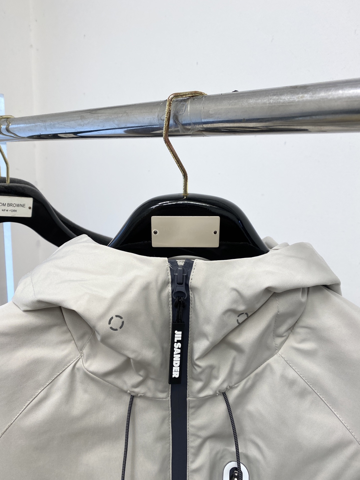 始祖鸟、2025新品夹克外套，时尚帅气，简约百搭款，胸前精致刺绣图案logo，定制原版面料，不仅挺括，保