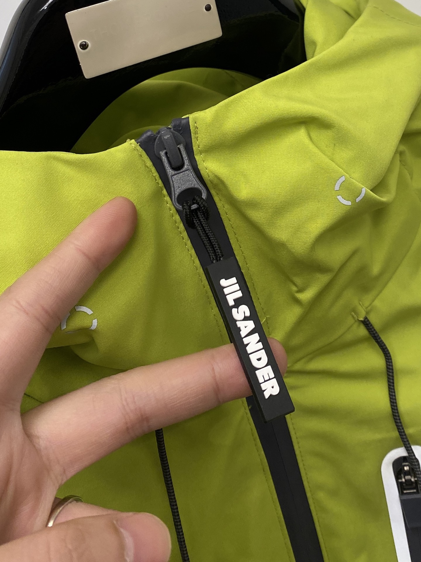 始祖鸟、2025新品夹克外套，时尚帅气，简约百搭款，胸前精致刺绣图案logo，定制原版面料，不仅挺括，保