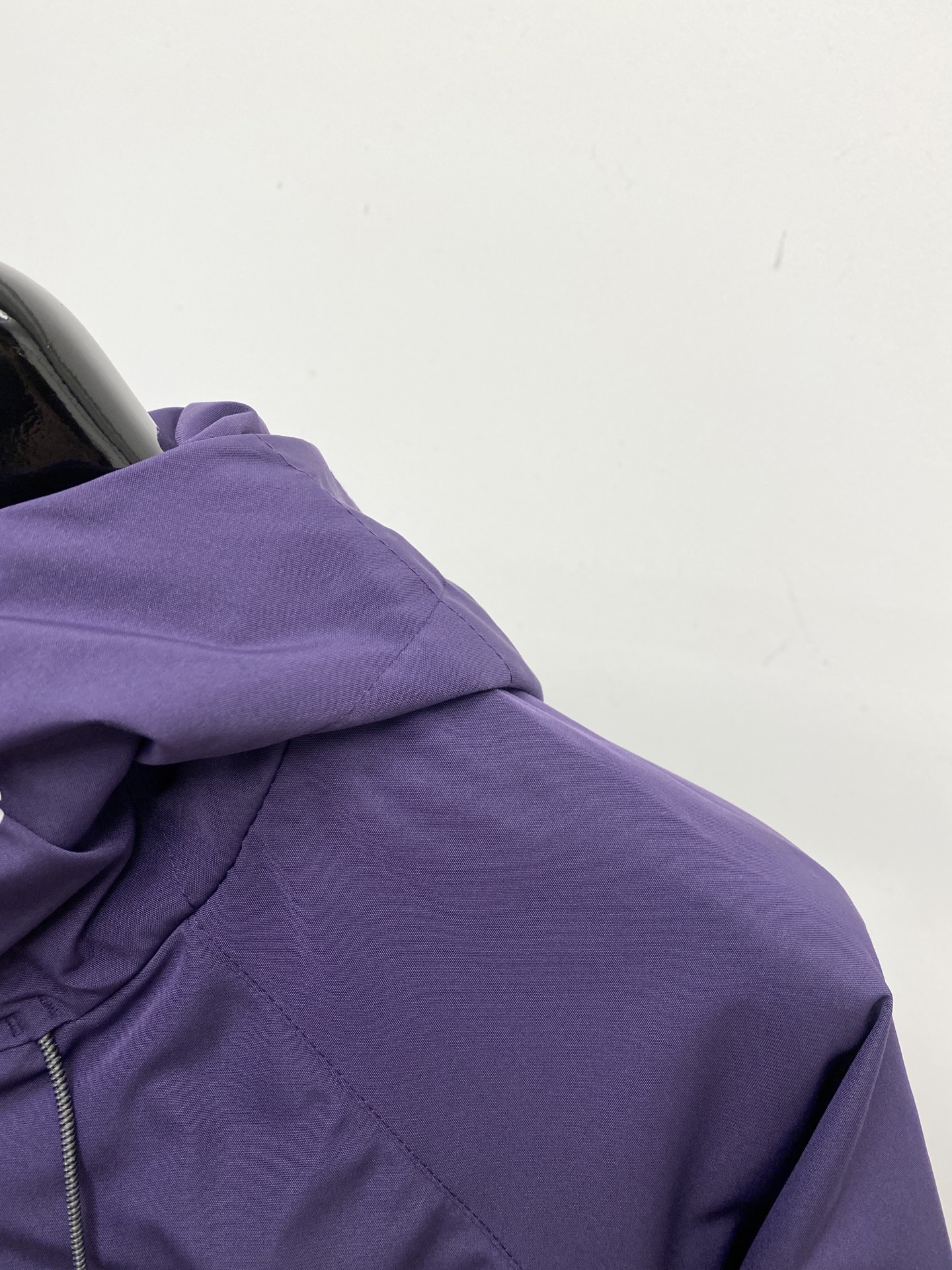 始祖鸟、2025新品夹克外套，时尚帅气，简约百搭款，胸前精致刺绣图案logo，定制原版面料，不仅挺括，保