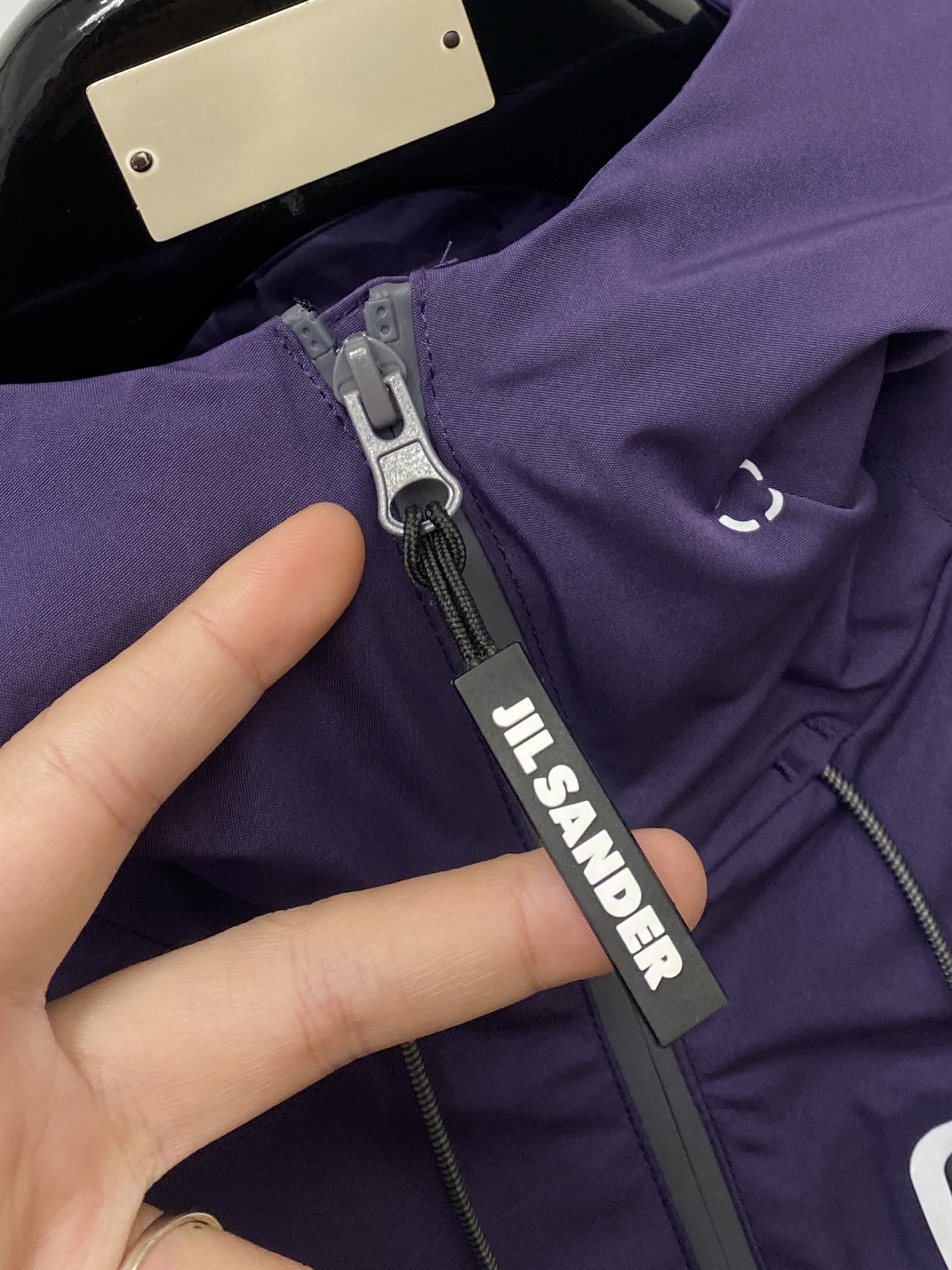 始祖鸟、2025新品夹克外套，时尚帅气，简约百搭款，胸前精致刺绣图案logo，定制原版面料，不仅挺括，保