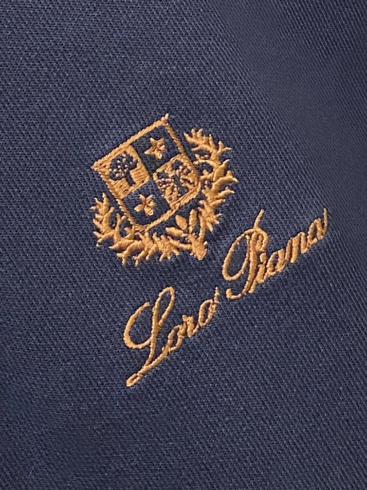 lP🆕、2025新品卫衣外套，帅气时尚，胸前精致刺绣图案字母logo，简约百搭款。面料棉 不仅挺括，保持