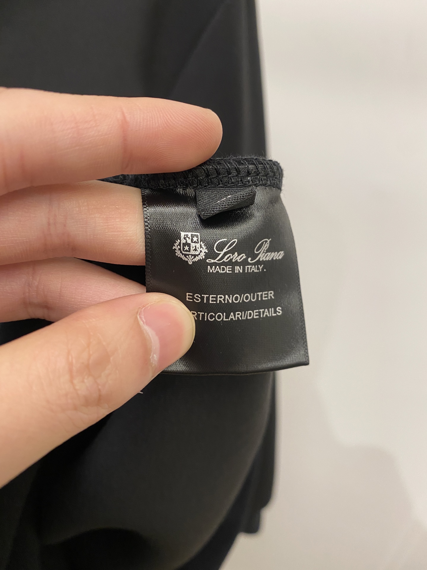 lP🆕、2025新品半拉链卫衣，帅气时尚，胸前精致刺绣图案字母logo，简约百搭款。面料棉 不仅挺括，保