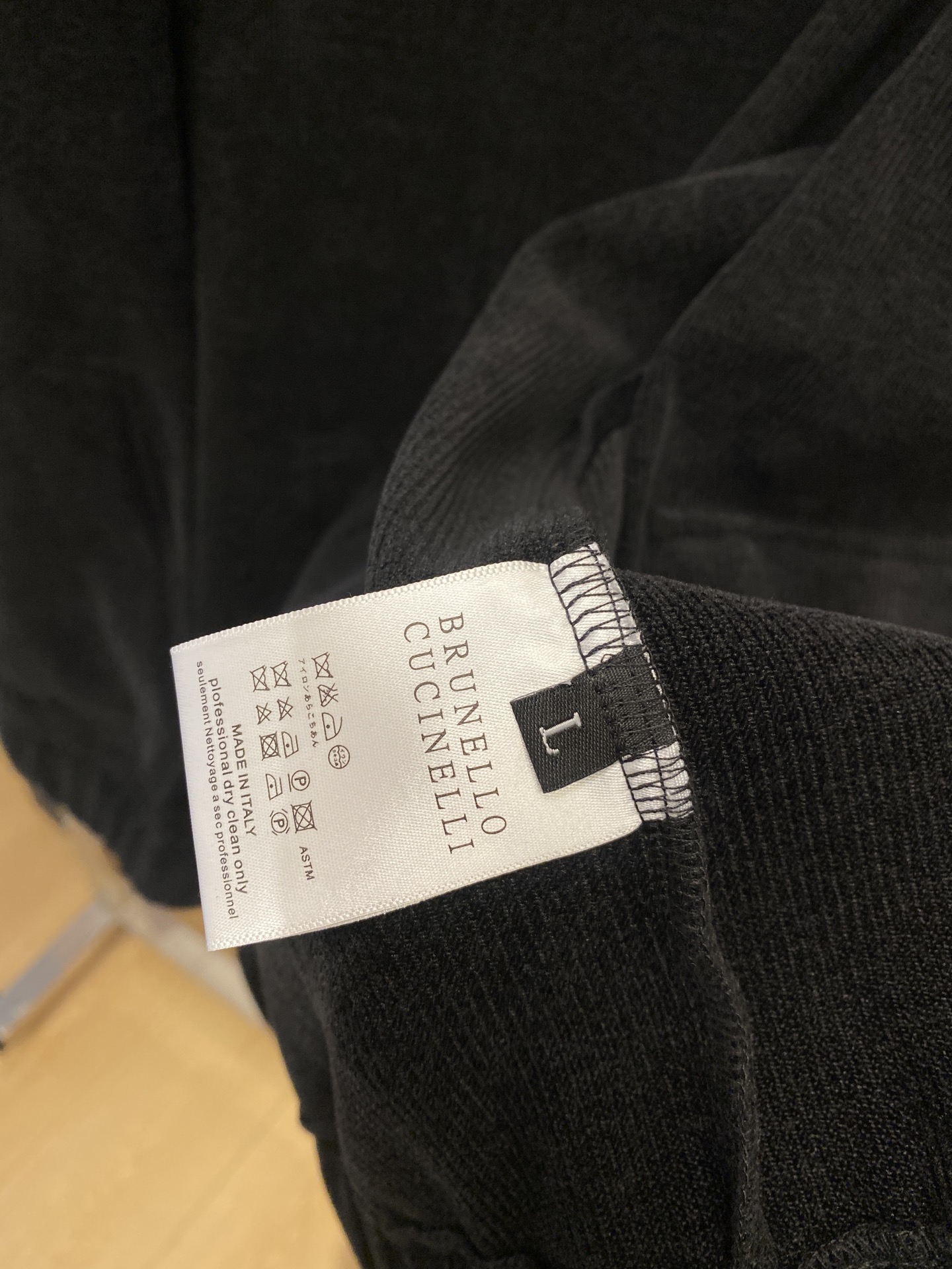 Brunello Cucinelli、2025新品夹克外套，时尚帅气，胸前精致刺绣图案logo，简约百搭