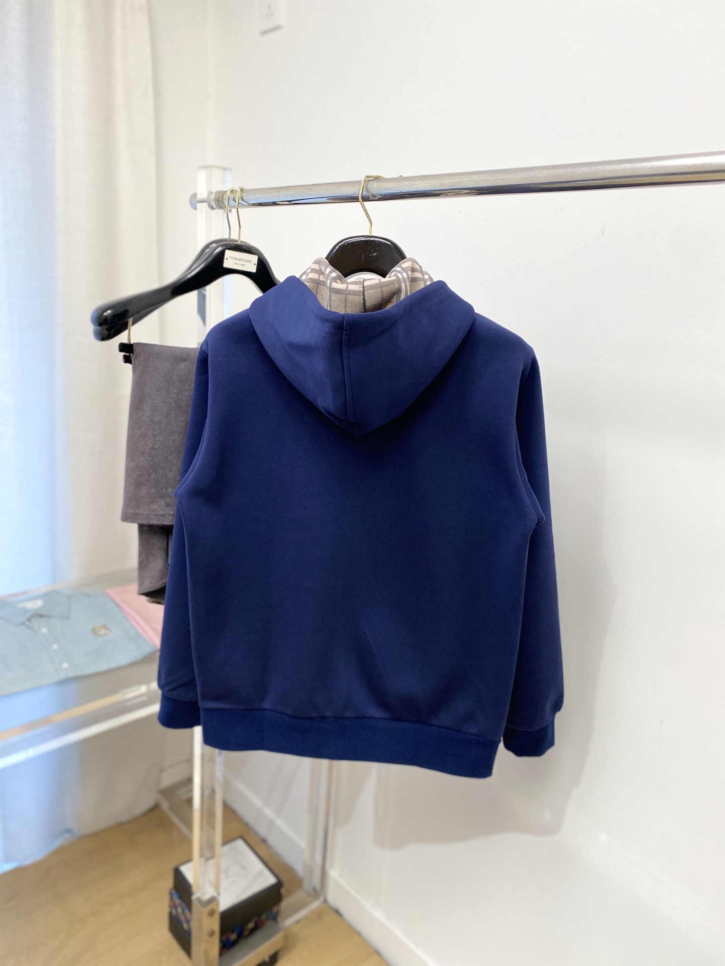 巴宝莉、2025新品卫衣外套，时尚帅气，胸前精致刺绣图案logo，简约百搭款，定制原版面料，不仅挺括，保