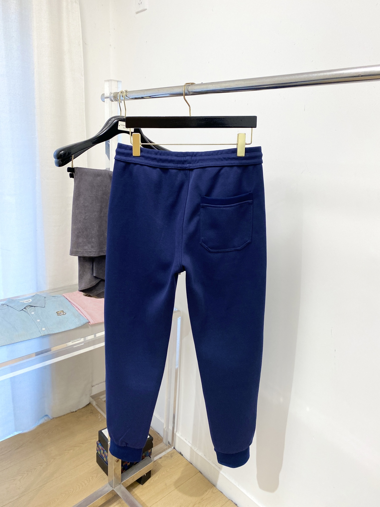 巴宝莉、2025爆款休闲裤 高弹显瘦必爆简约百搭爆款，做工精细，每一针都看得到用心，超多明星网红最爱 拉