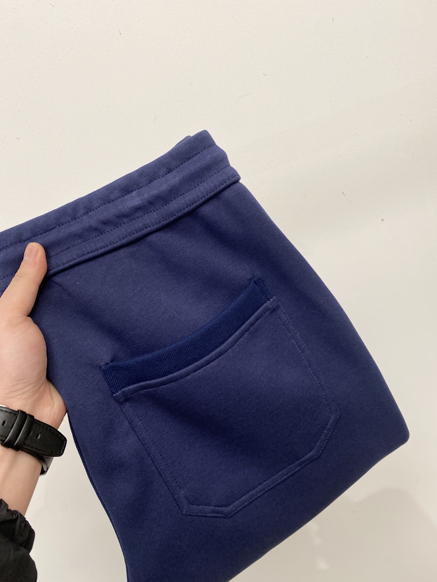 巴宝莉、2025爆款休闲裤 高弹显瘦必爆简约百搭爆款，做工精细，每一针都看得到用心，超多明星网红最爱 拉