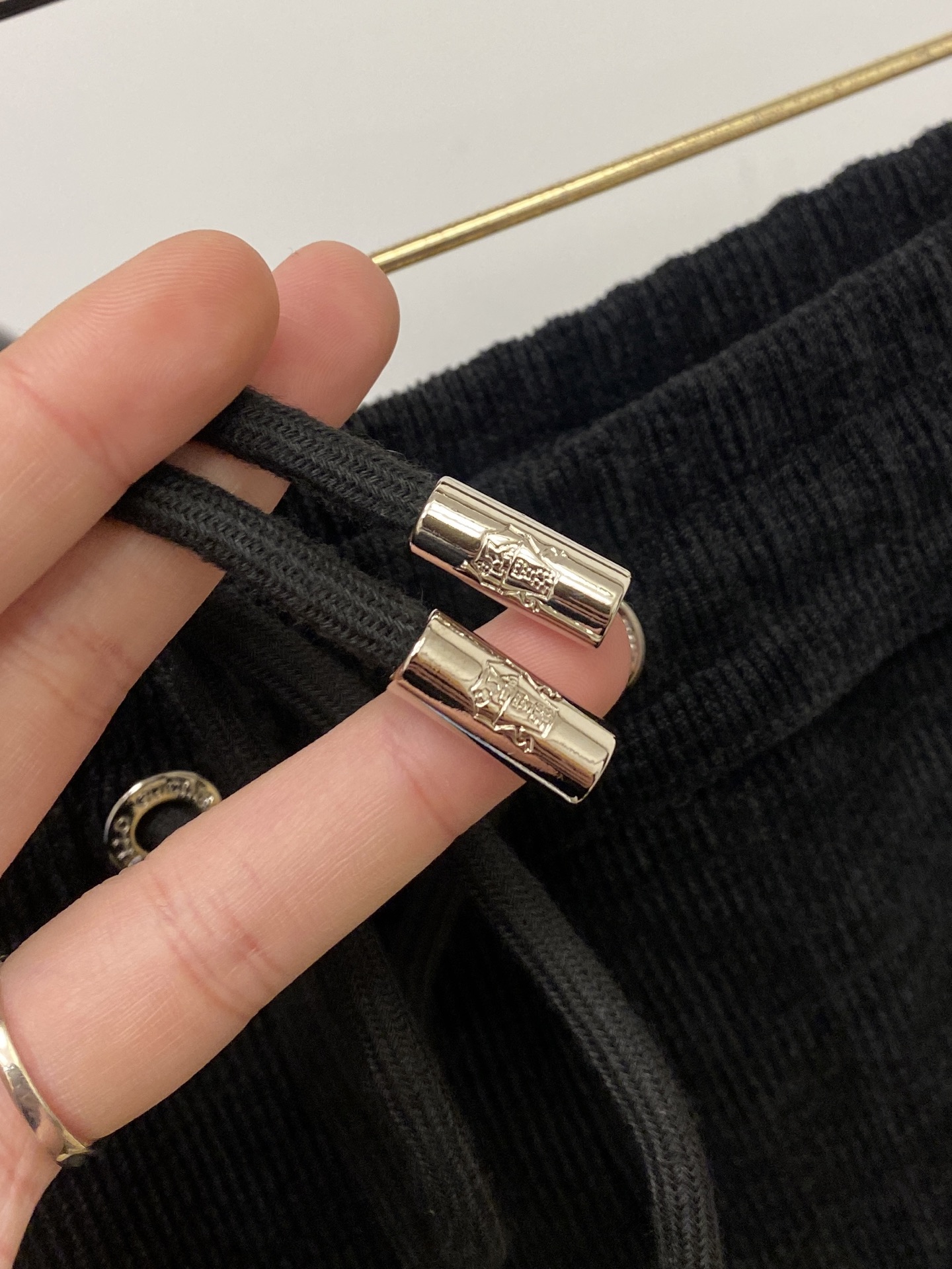 Brunello Cucinelli、2025爆款休闲裤 高弹显瘦必爆简约百搭爆款，做工精细，每一针都看