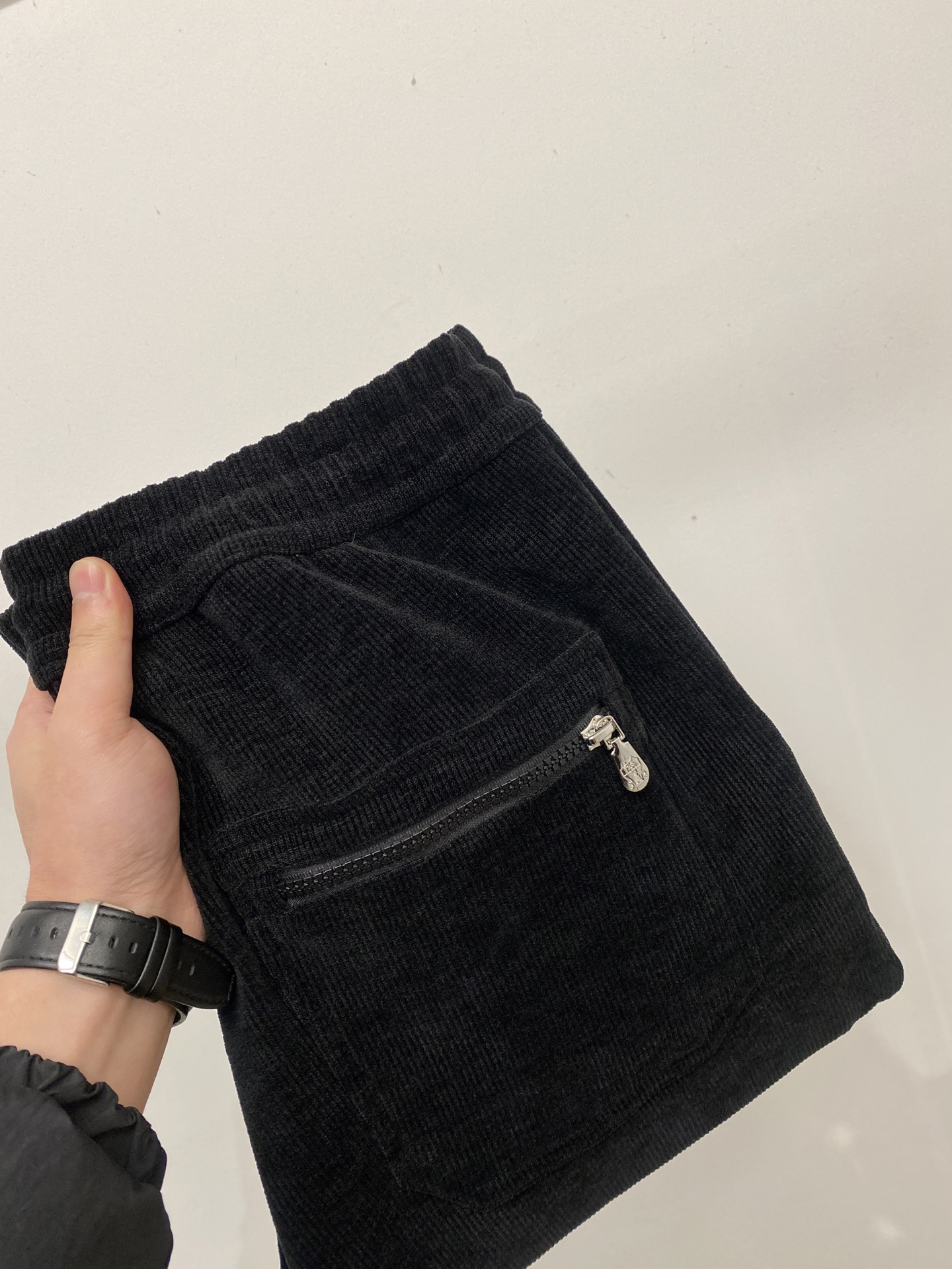 Brunello Cucinelli、2025爆款休闲裤 高弹显瘦必爆简约百搭爆款，做工精细，每一针都看