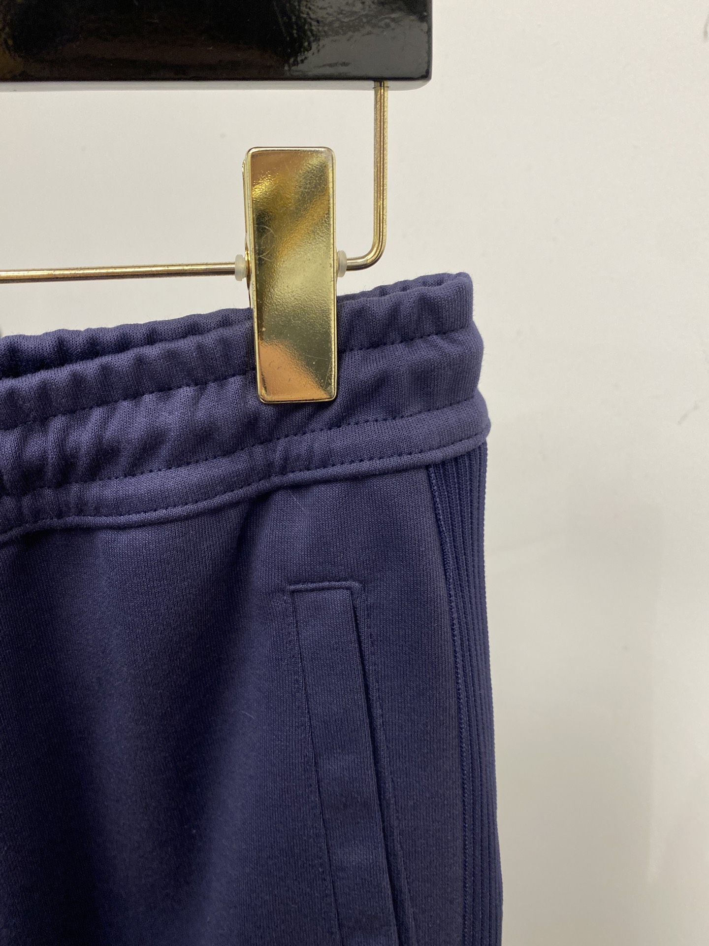 普拉达、2025爆款休闲裤 高弹显瘦必爆简约百搭爆款，做工精细，每一针都看得到用心，超多明星网红最爱 拉