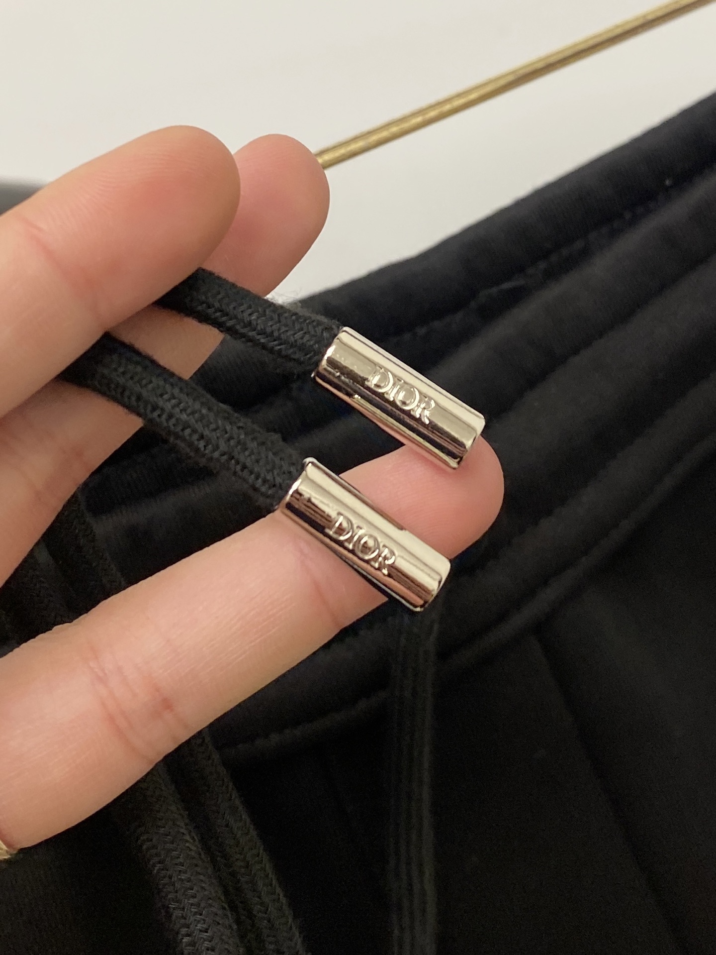 迪奥、2025爆款休闲裤 高弹显瘦必爆简约百搭爆款，做工精细，每一针都看得到用心，超多明星网红最爱 拉长