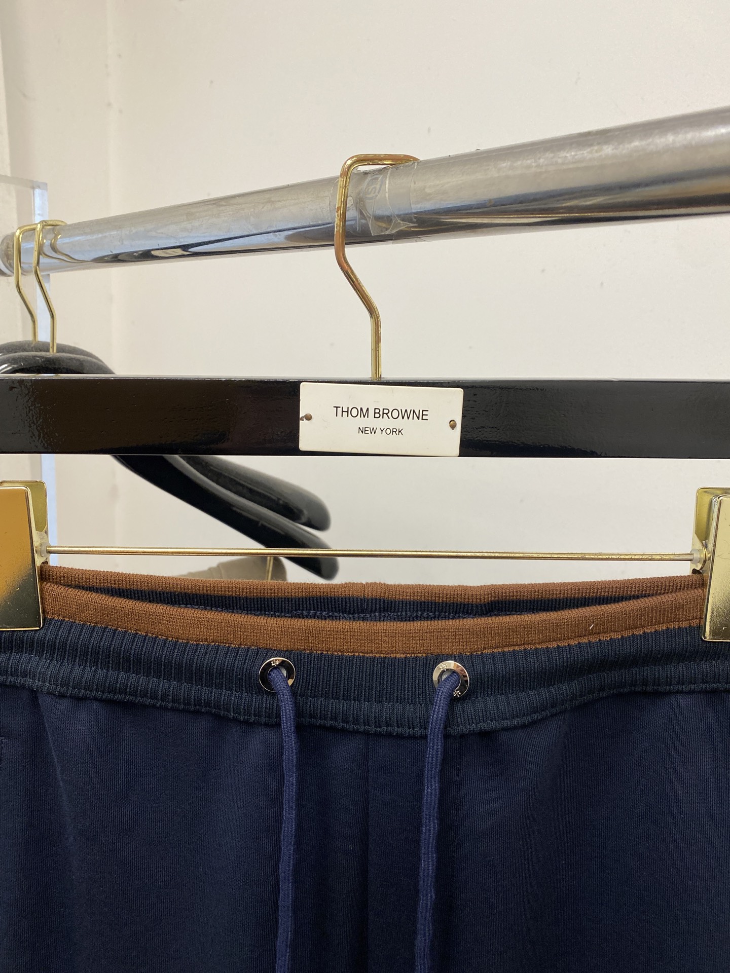 lP🆕、2025爆款休闲裤 高弹显瘦必爆简约百搭爆款，做工精细，每一针都看得到用心，超多明星网红最爱 拉