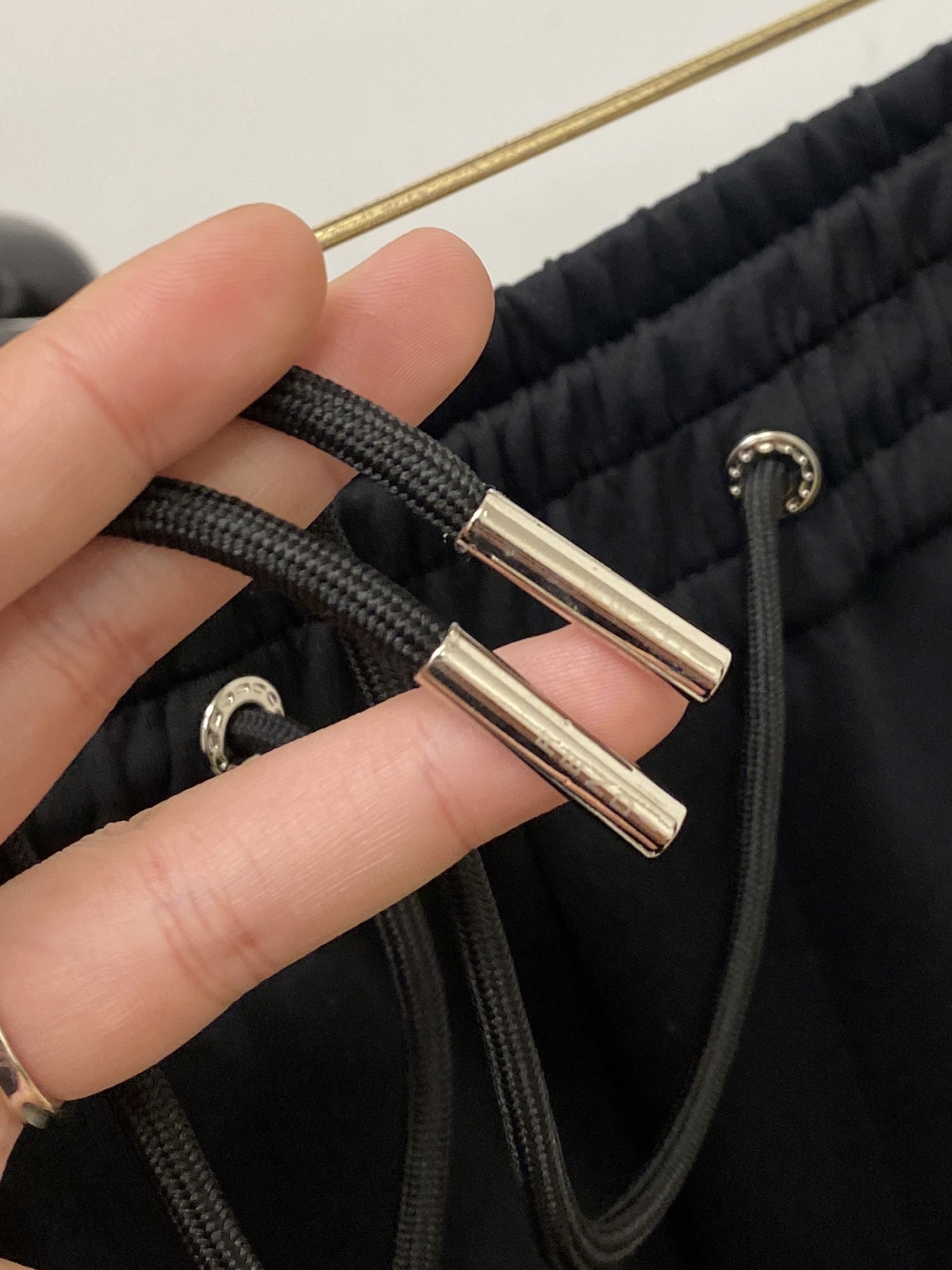 ￼🌾退换芬迪、2025爆款休闲裤 高弹显瘦必爆简约百搭爆款，做工精细，每一针都看得到用心，超多明星网红最