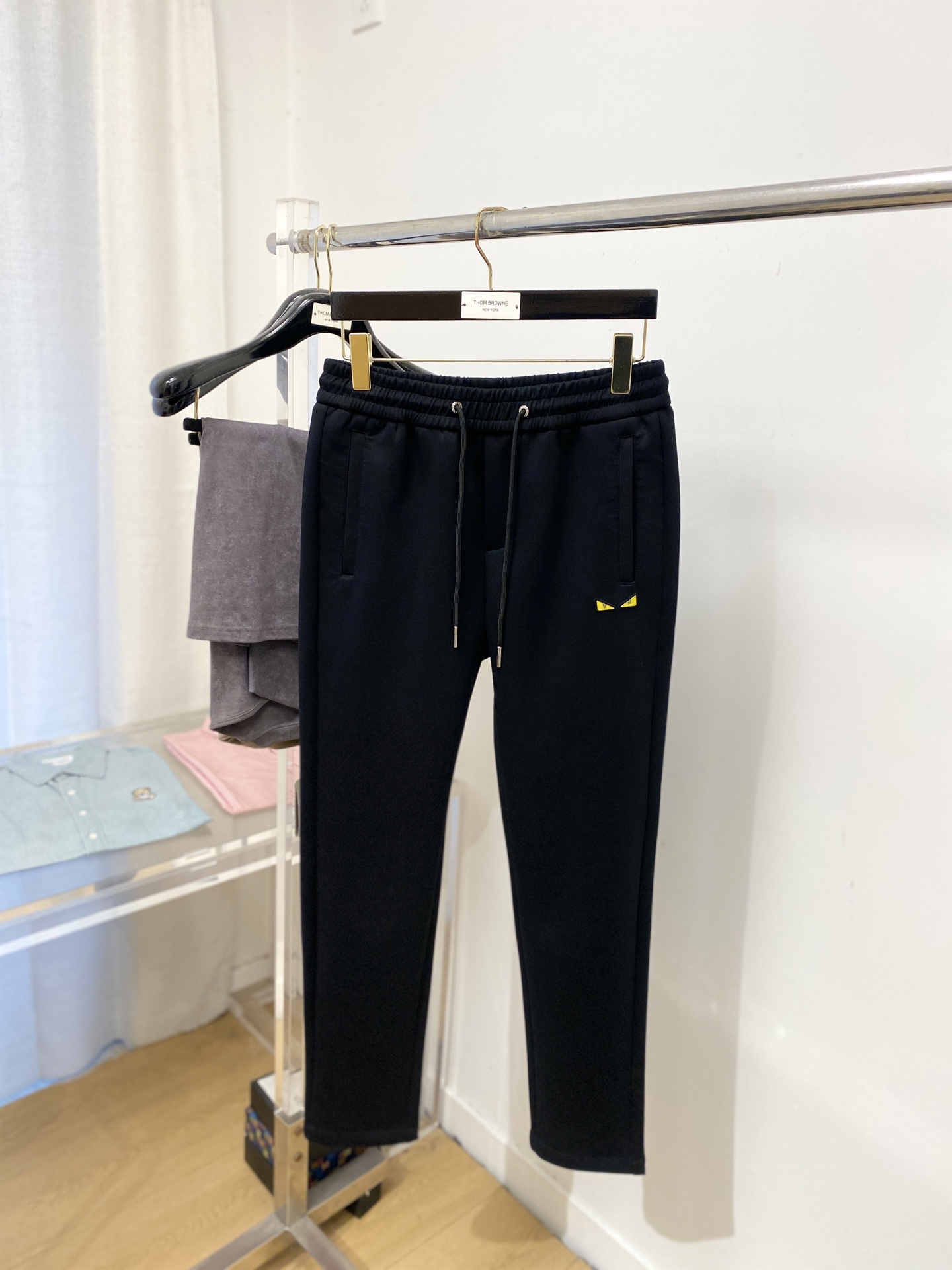 ￼🌾退换芬迪、2025爆款休闲裤 高弹显瘦必爆简约百搭爆款，做工精细，每一针都看得到用心，超多明星网红最