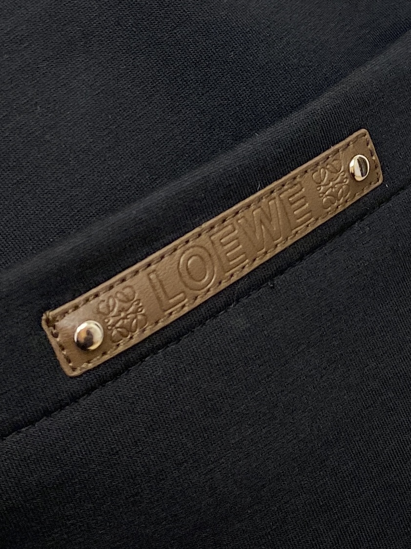 支持年后退换！ ￼罗意威、2025爆款休闲裤 高弹显瘦必爆简约百搭爆款，做工精细，每一针都看得到用心，超