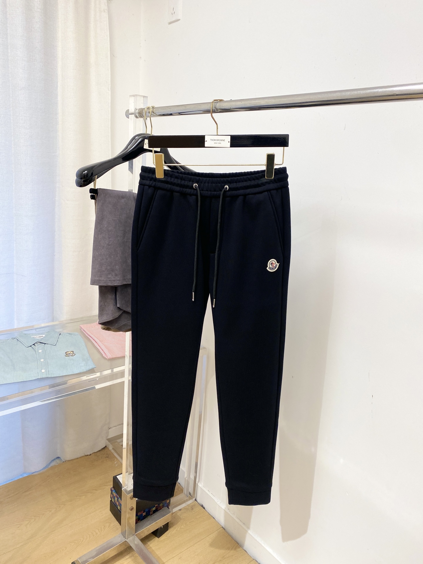 ￼🌾退换蒙口、2025爆款休闲裤 高弹显瘦必爆简约百搭爆款，做工精细，每一针都看得到用心，超多明星网红最