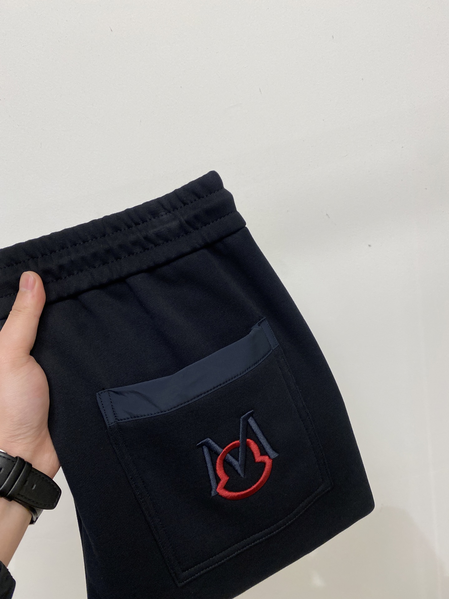 ￼🌾退换蒙口、2025爆款休闲裤 高弹显瘦必爆简约百搭爆款，做工精细，每一针都看得到用心，超多明星网红最