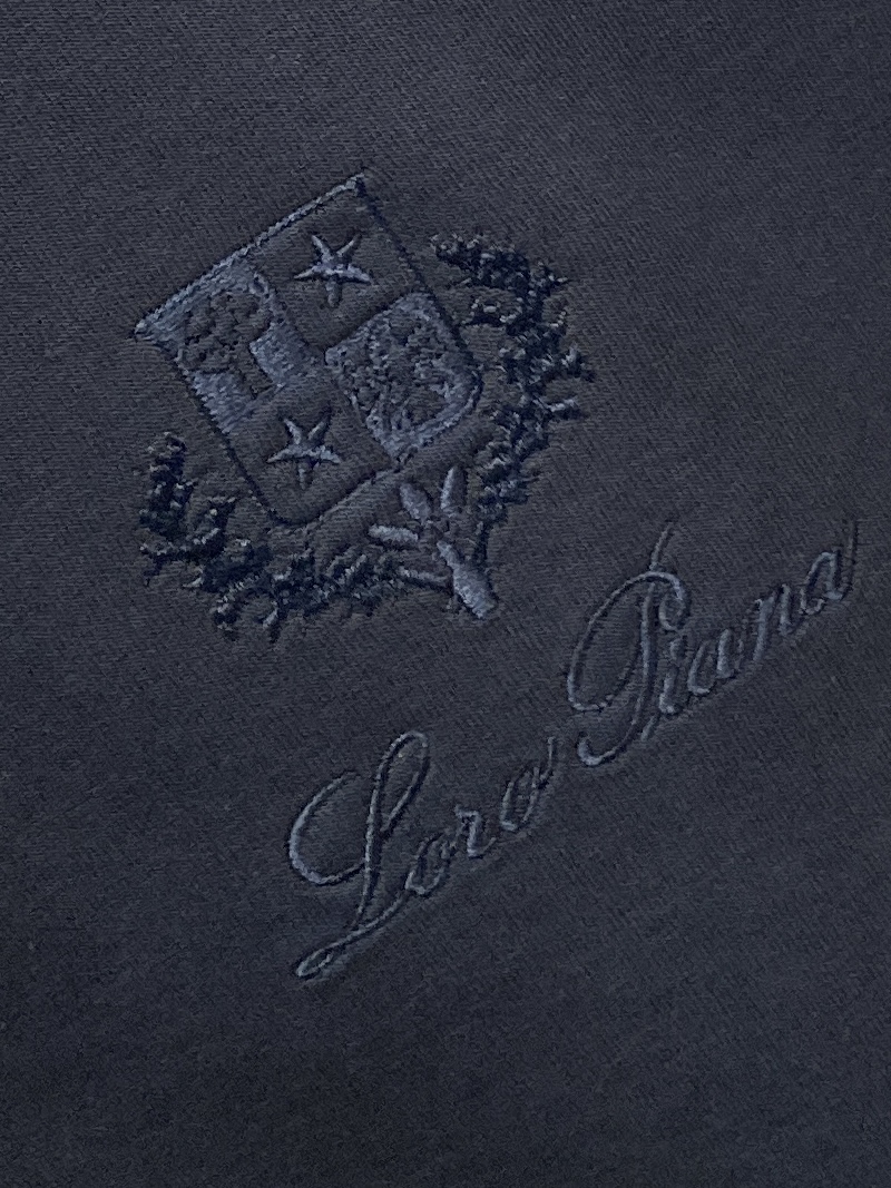 🌾退换lP🆕、2025新品半拉链卫衣，帅气时尚，胸前精致刺绣图案字母logo，简约百搭款。面料棉 不仅挺