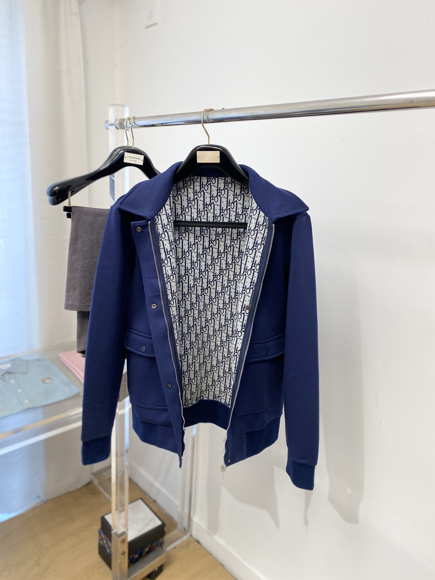 🌾退换迪奥、2025新品夹克外套，时尚帅气，胸前精致刺绣字母logo，简约百搭款，定制原版面料，不仅挺括