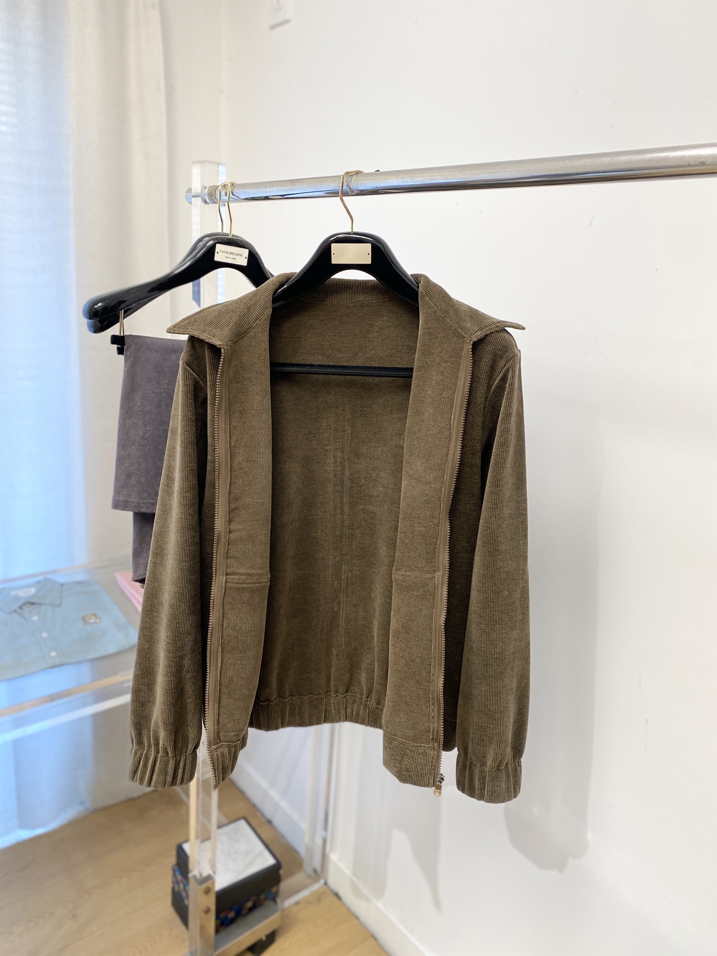 🌾退换Brunello Cucinelli、2025新品夹克外套，时尚帅气，胸前精致刺绣图案logo，简