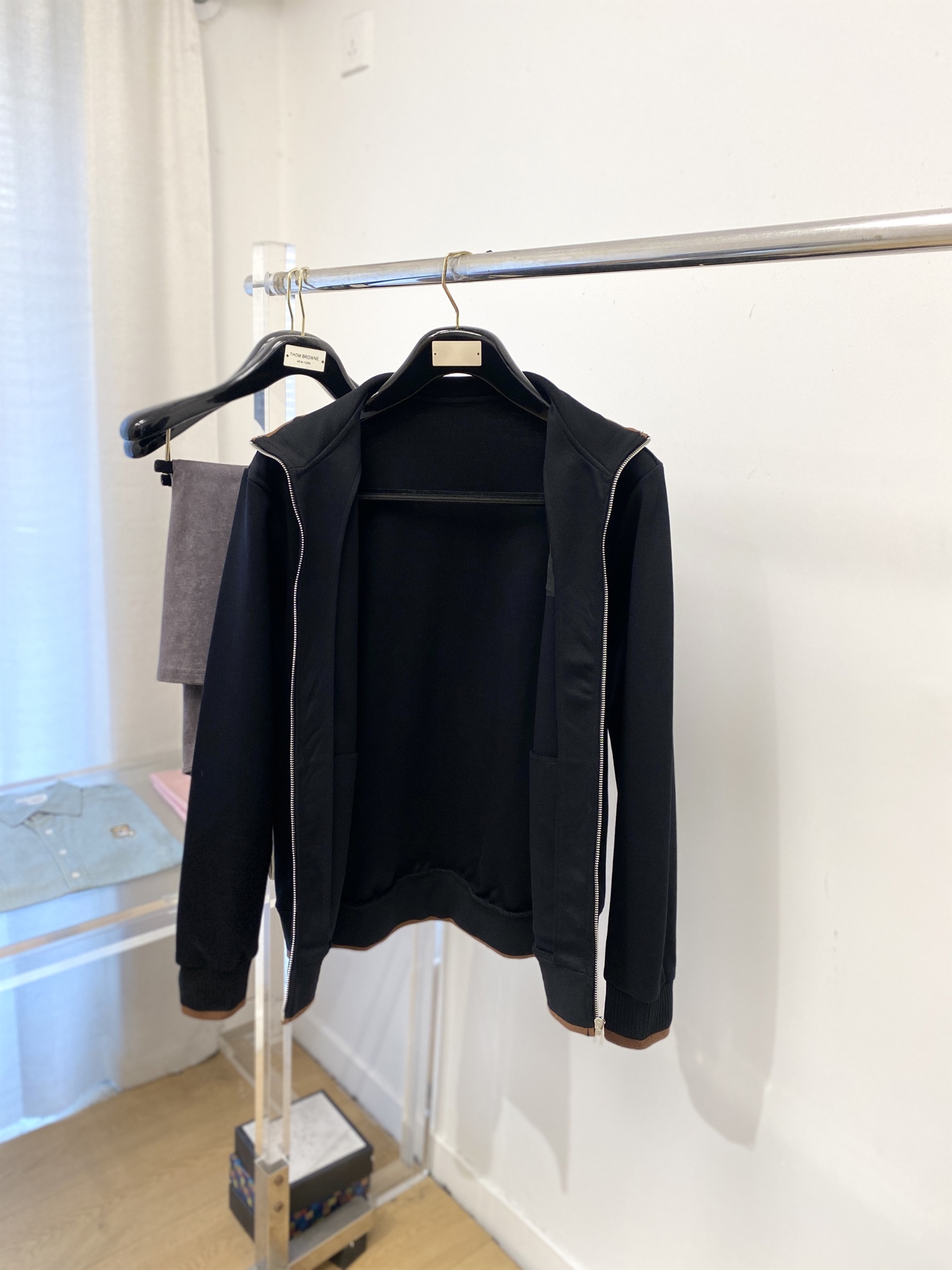 🌾退换lP🆕、2025新品卫衣外套，帅气时尚，胸前精致刺绣图案字母logo，简约百搭款。面料棉 不仅挺括