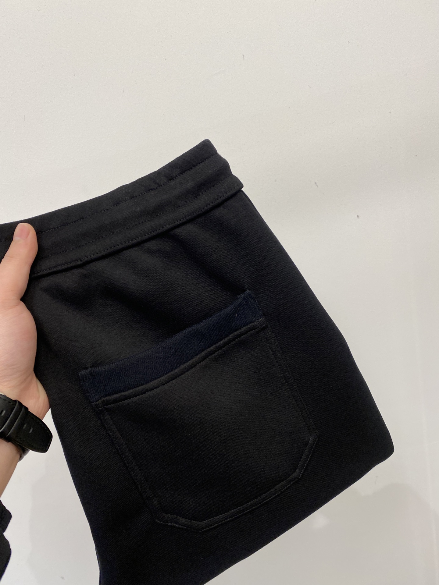 ￼🌾退换巴宝莉、2025爆款休闲裤 高弹显瘦必爆简约百搭爆款，做工精细，每一针都看得到用心，超多明星网红