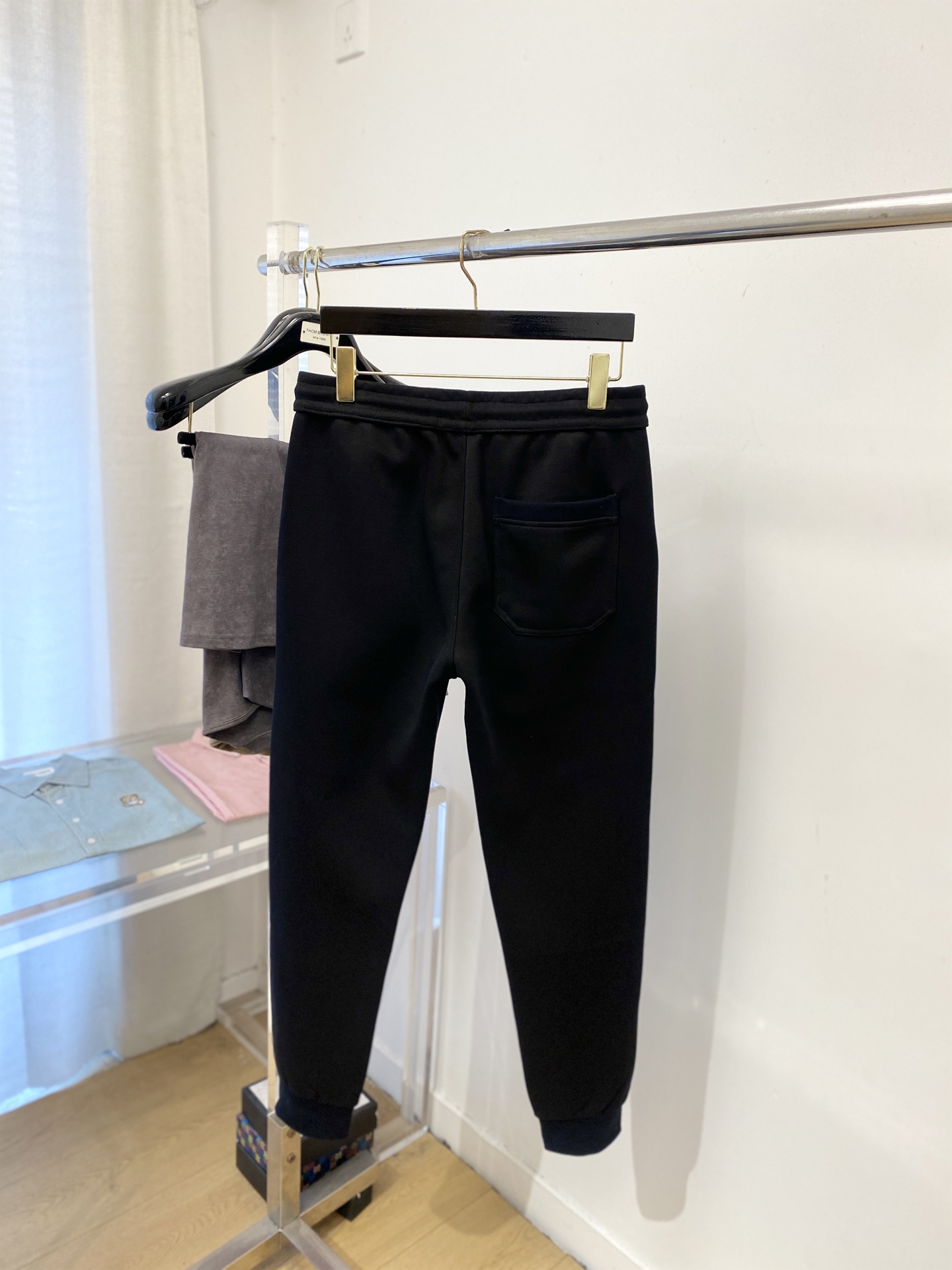 ￼🌾退换巴宝莉、2025爆款休闲裤 高弹显瘦必爆简约百搭爆款，做工精细，每一针都看得到用心，超多明星网红