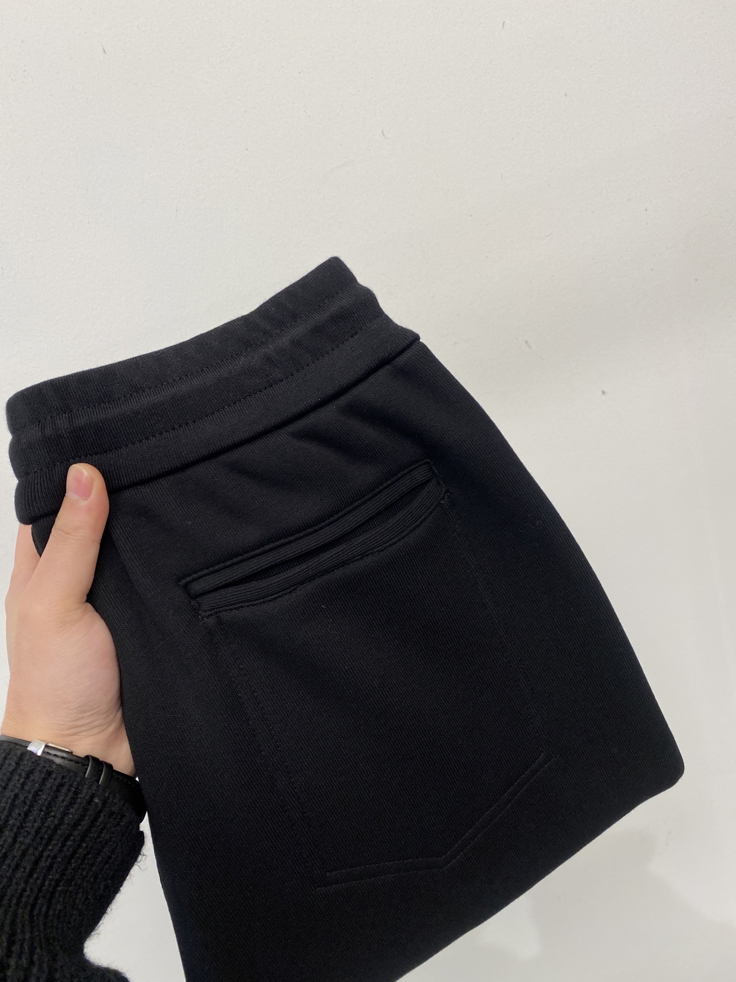 NO:685923,Brunello Cucinelli, 2025 hot style casual pants, high elasticity, slimming, simple and versatile, hot style, fine workmanship, every stitch can be seen attentive, favorite of many celebrities and Internet celebrities, elongating body proportions!  Slightly elastic ^_^Comfortable fabric Details Body size M-3XL,, brunello cucinelli,19860909Brunello Cucinelli、2025爆款休闲裤 高弹显瘦必爆简约百搭爆款,做工精细,每一针都看得到用心,超多明星网红最爱 拉长身材比例哦！微弹 ^_^舒适面料 细节体码数M-3XL,,brunello cucinelli,,Men's clothing