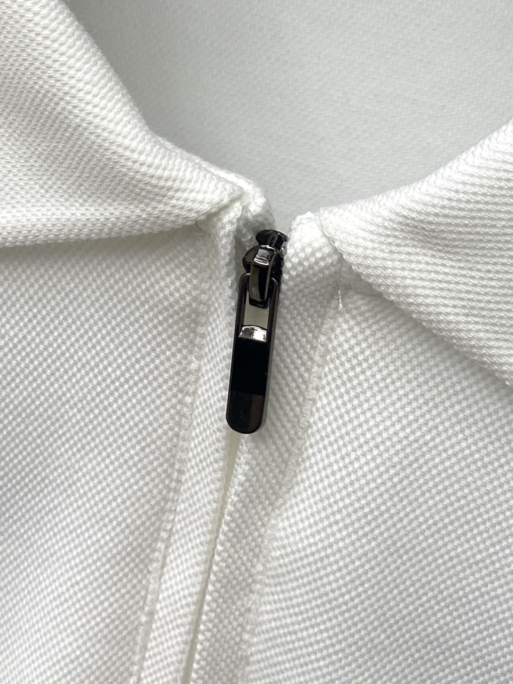 支持年后退换！ 杰尼亚、2025新品长袖，时尚帅气，简约百搭款，胸前顶级凹凸印胶字母logo，定制原版面