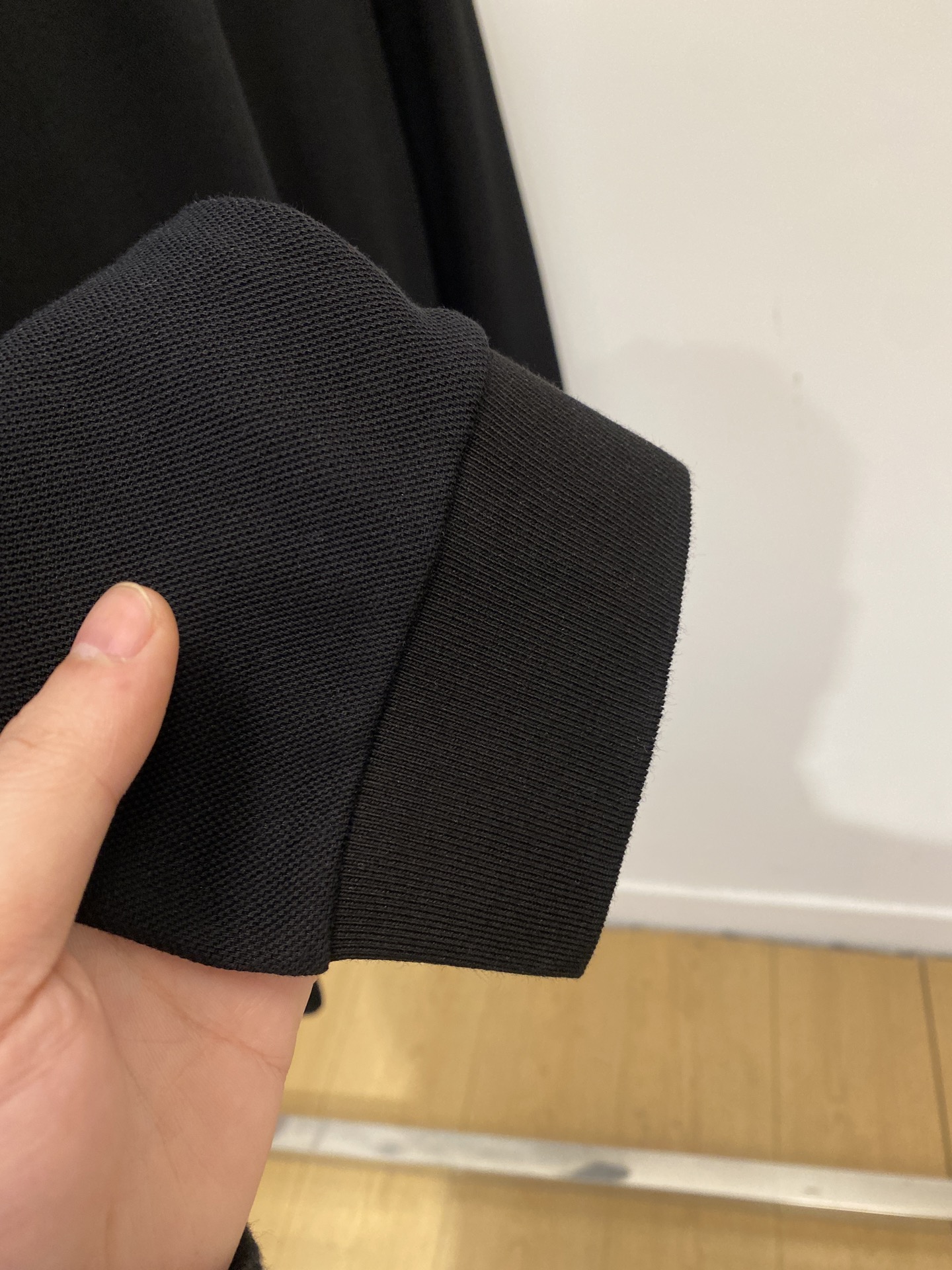 支持年后退换！ 古奇、2025新品长袖，时尚帅气，简约百搭款，胸前精致刺绣字母logo，定制原版面料，不