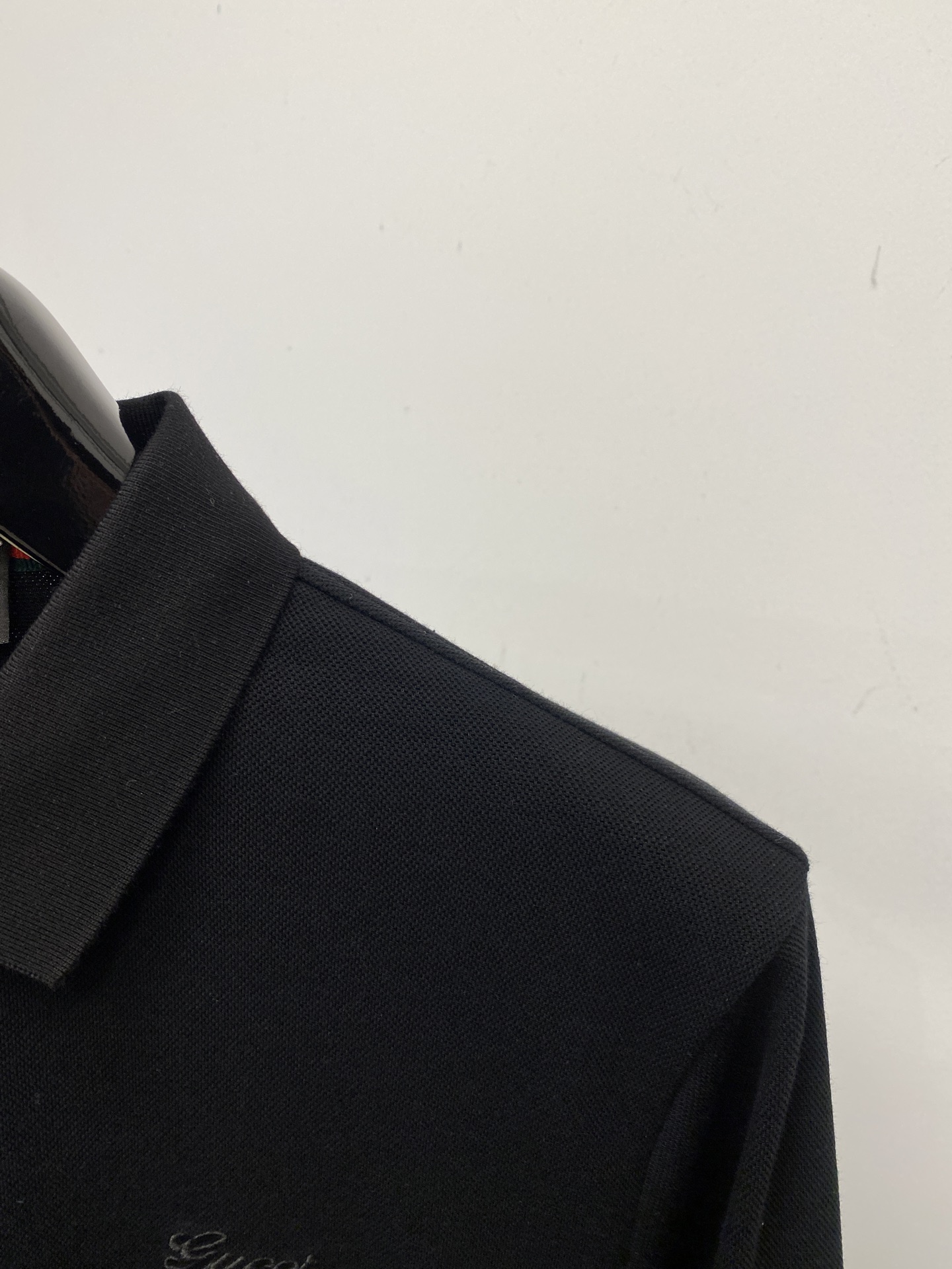 支持年后退换！ 古奇、2025新品长袖，时尚帅气，简约百搭款，胸前精致刺绣字母logo，定制原版面料，不