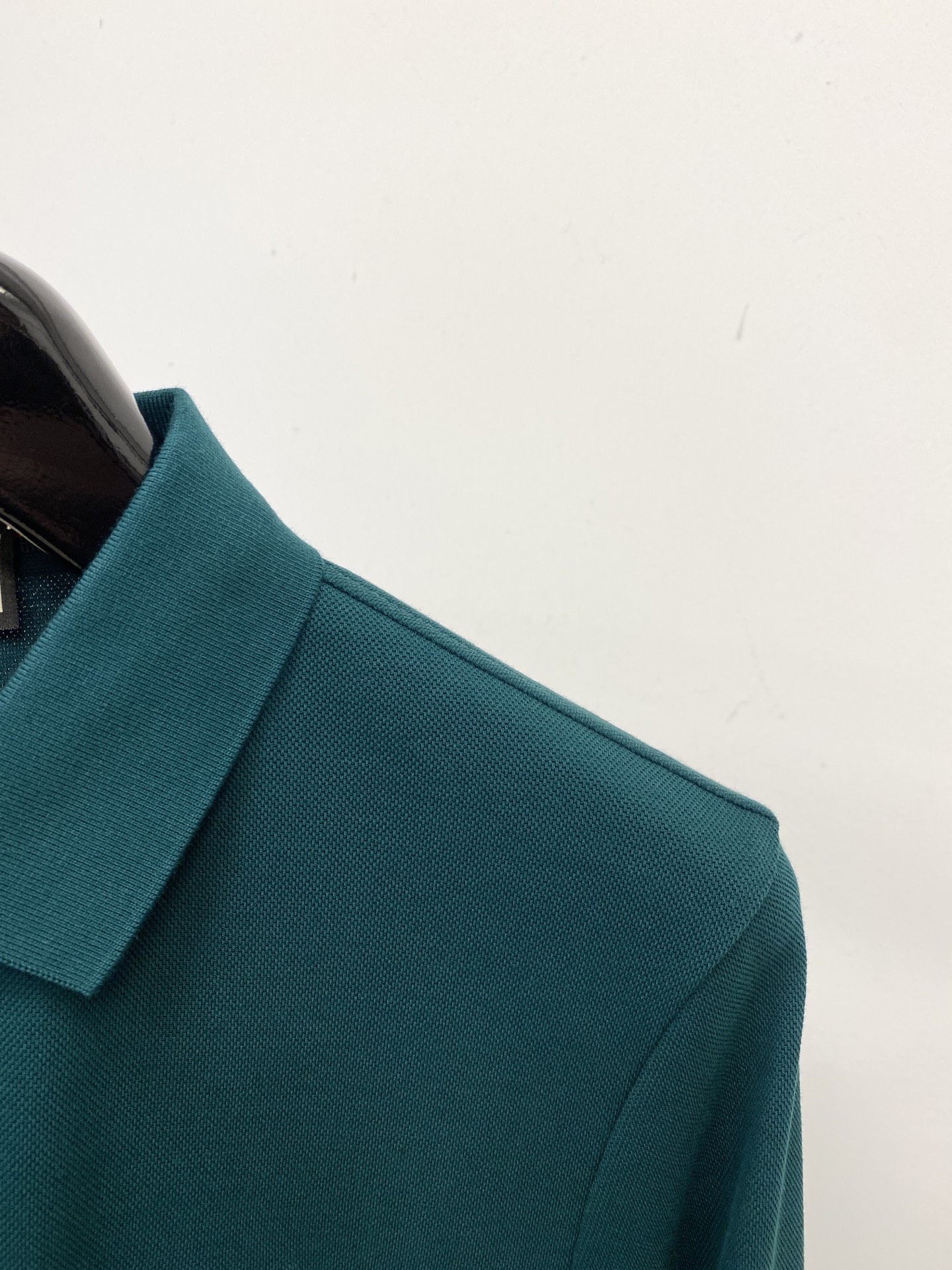 支持年后退换！ 古奇、2025新品长袖，时尚帅气，简约百搭款，胸前精致刺绣字母logo，定制原版面料，不