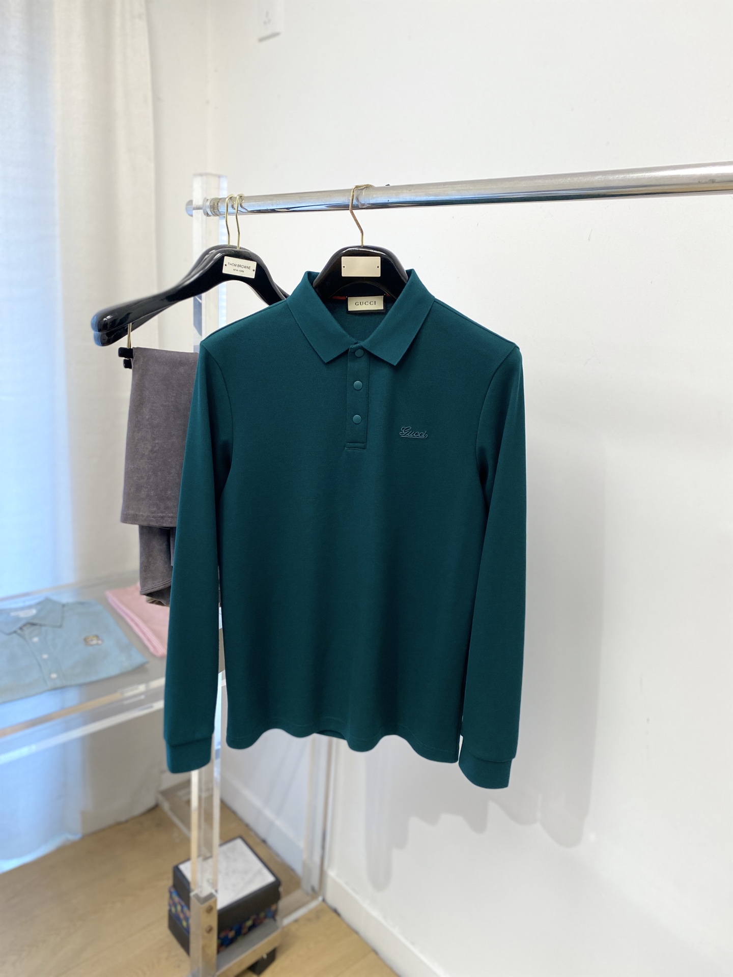 支持年后退换！ 古奇、2025新品长袖，时尚帅气，简约百搭款，胸前精致刺绣字母logo，定制原版面料，不