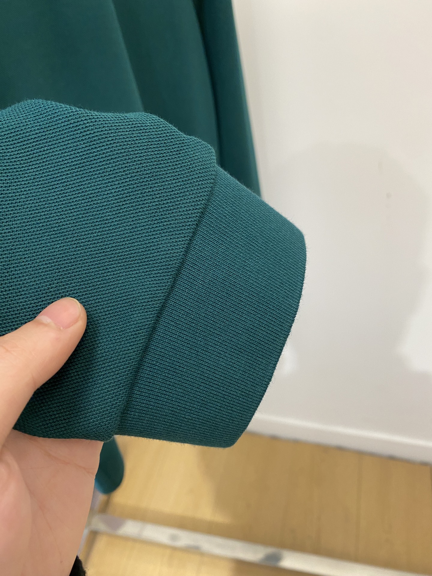 支持年后退换！ 古奇、2025新品长袖，时尚帅气，简约百搭款，胸前精致刺绣字母logo，定制原版面料，不