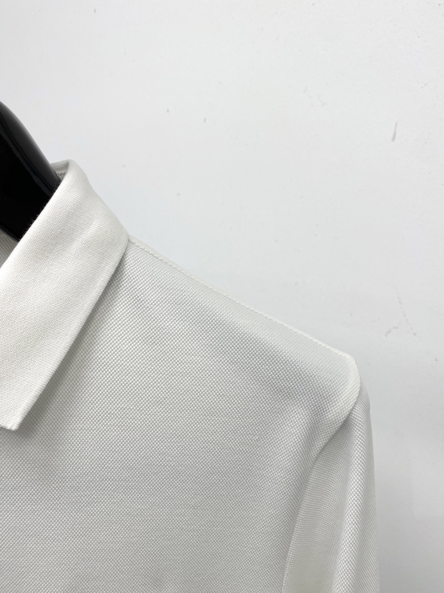 支持年后退换！ 杰尼亚、2025新品长袖，时尚帅气，简约百搭款，胸前精致刺绣图案logo，定制原版面料，