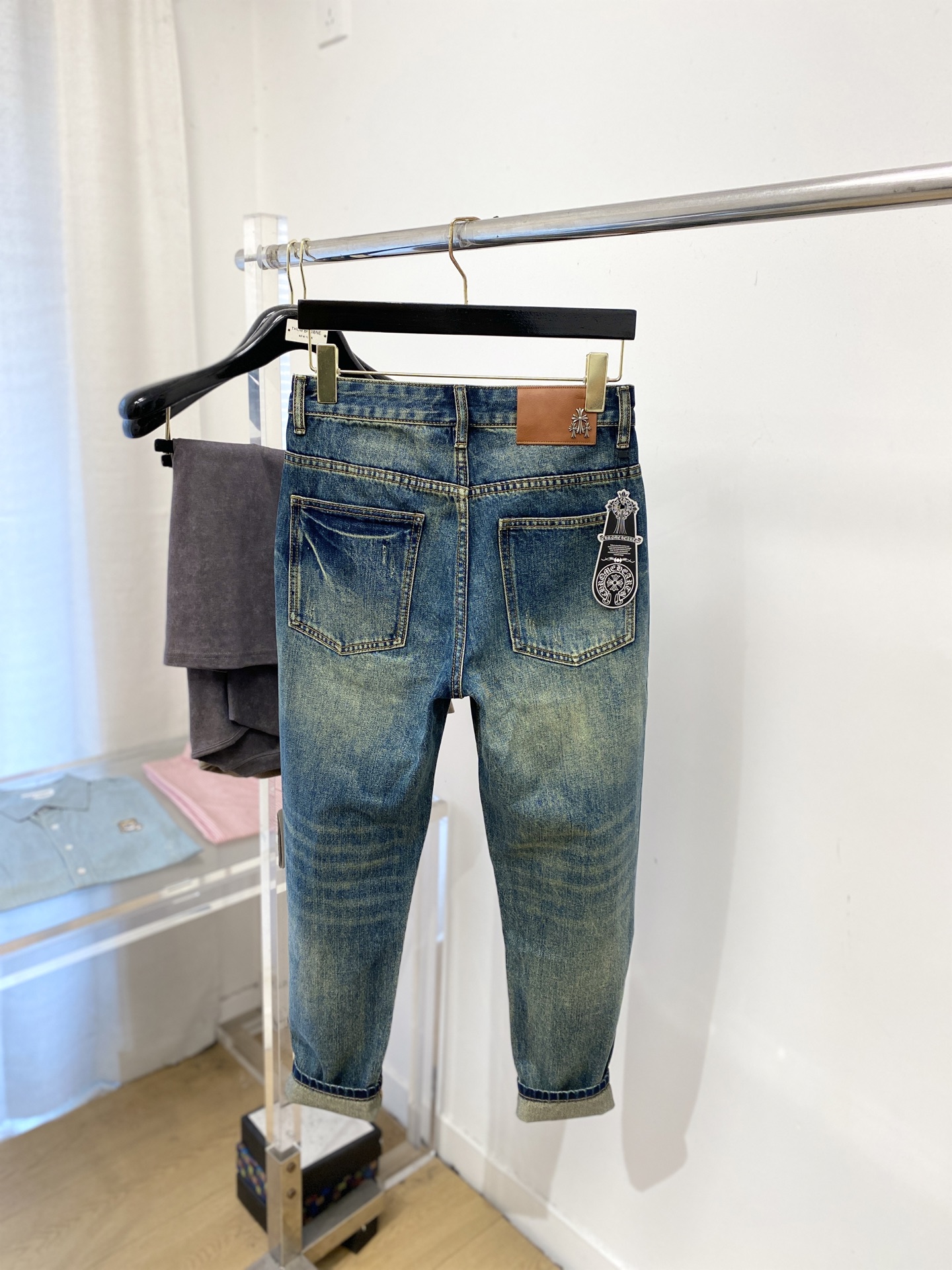 ￼克罗心、2026最新品，专柜同步有售，原单狠货，水洗休闲牛仔裤，进口原版水洗弹力面料，舒适有弹性，原版