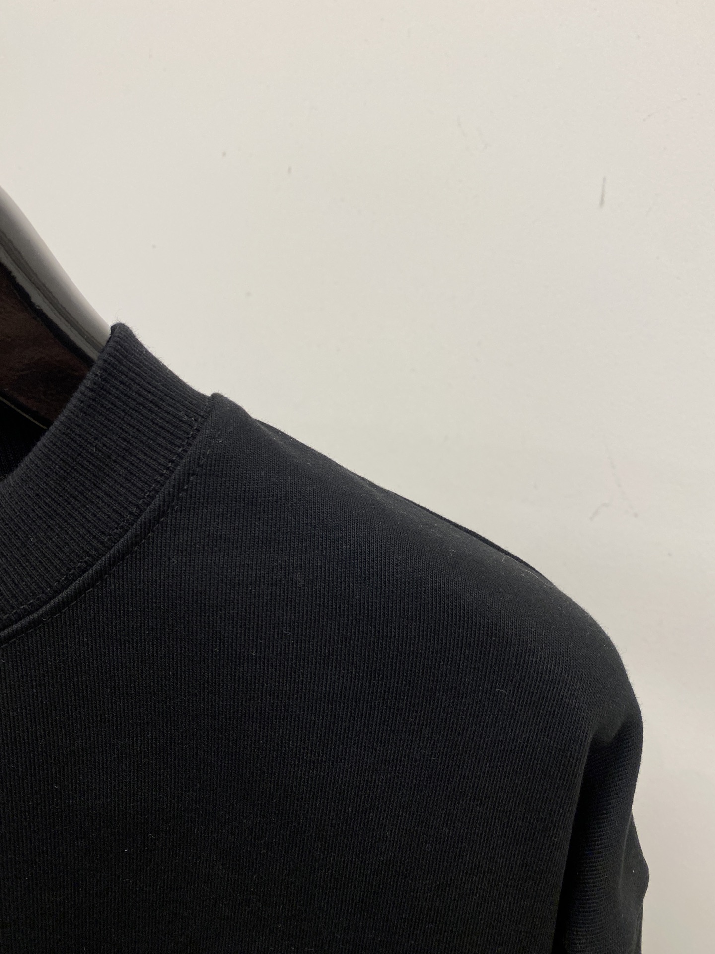 支持年后退换！ 古奇、2025新品卫衣，时尚帅气，简约百搭款，胸前精致刺绣字母logo，定制原版面料，不