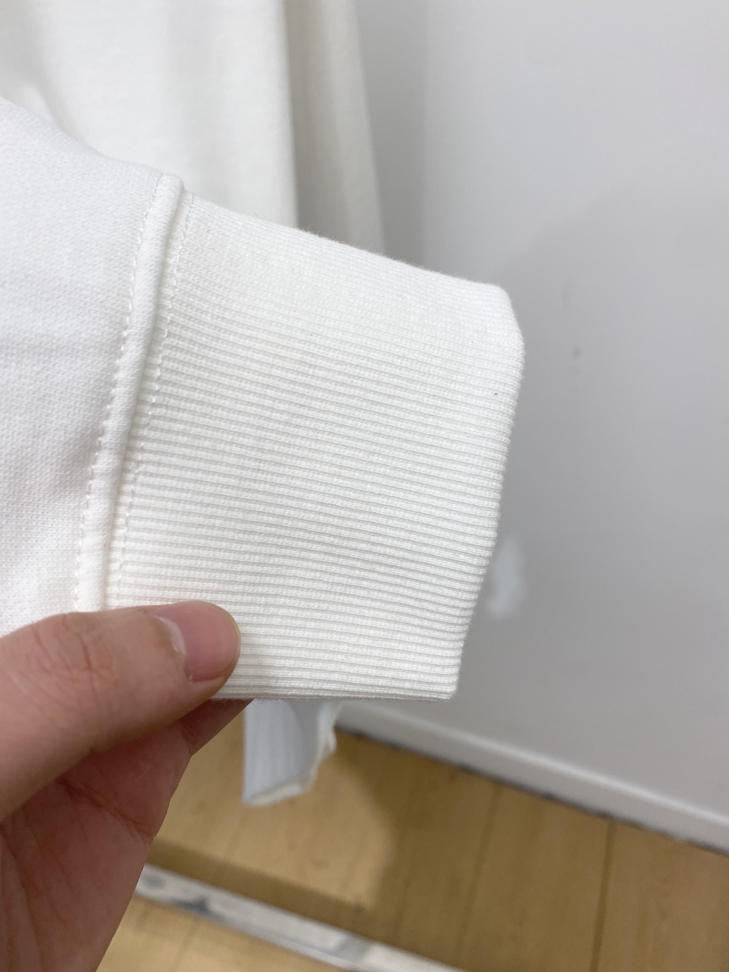 支持年后退换！ 普拉达、2025新品卫衣，时尚帅气，简约百搭款，胸前精致刺绣字母logo，定制原版面料，