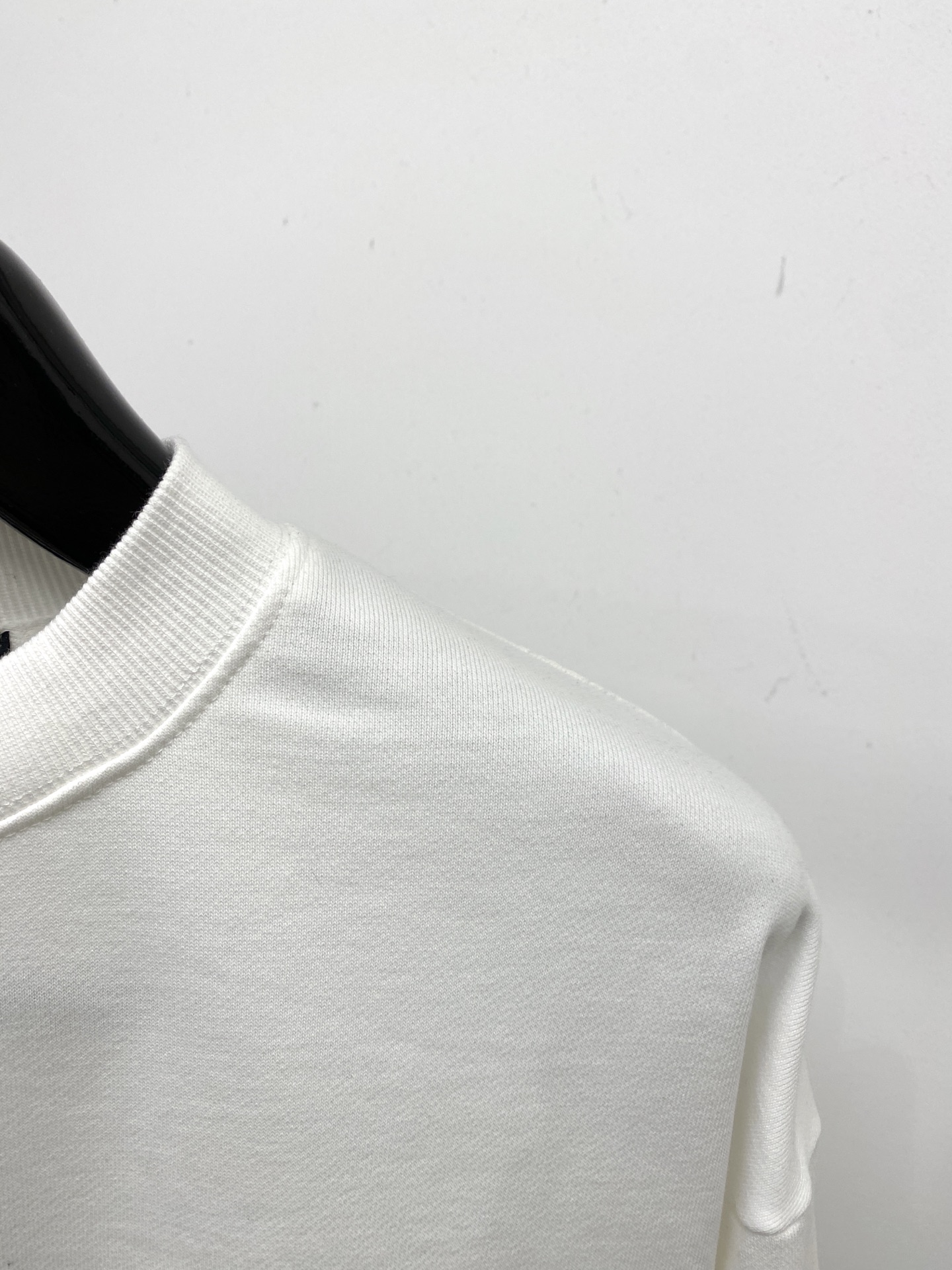 支持年后退换！ 普拉达、2025新品卫衣，时尚帅气，简约百搭款，胸前精致刺绣字母logo，定制原版面料，