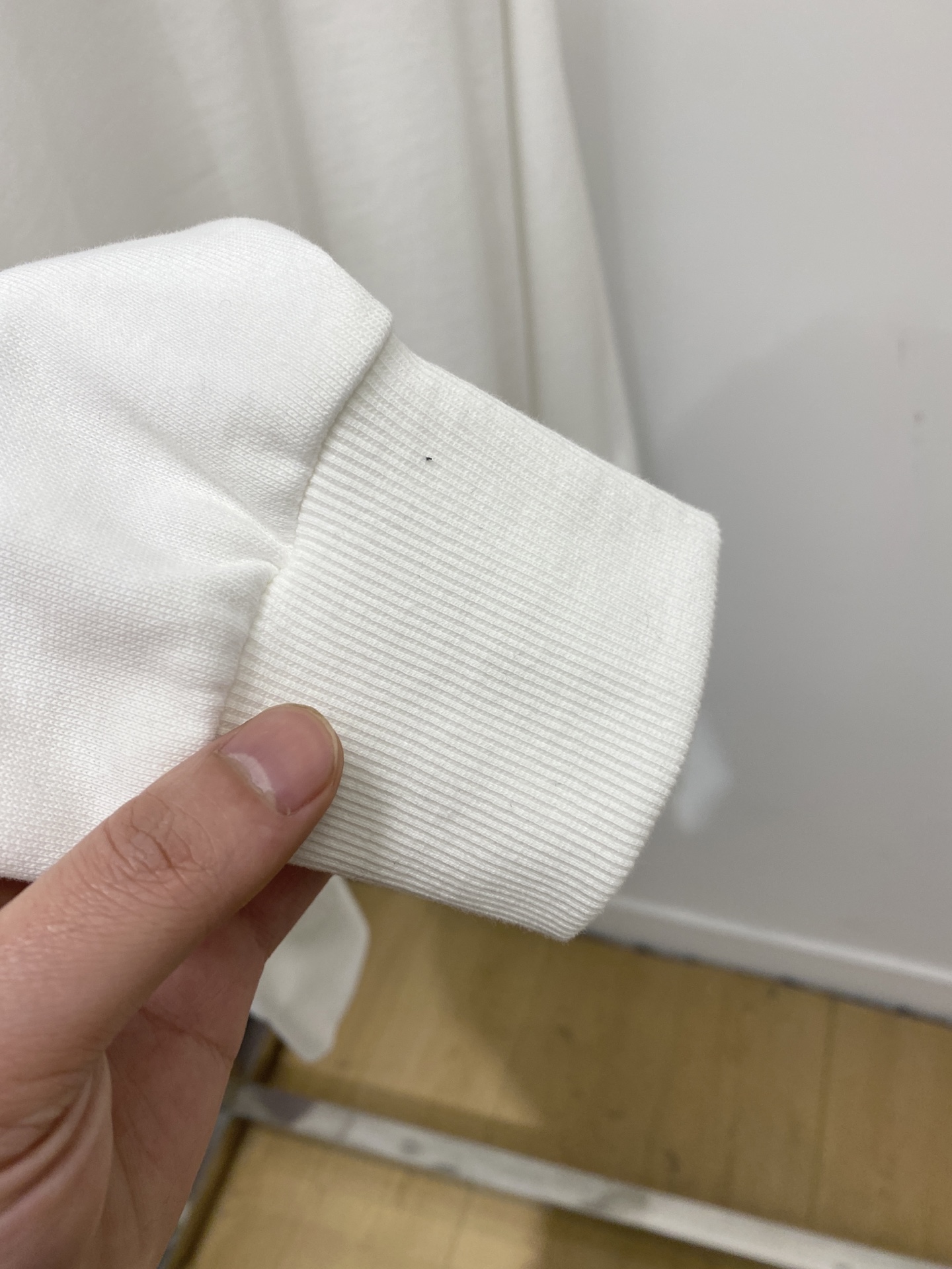 支持年后退换！ 普拉达、2025新品卫衣，时尚帅气，简约百搭款，胸前精致刺绣字母logo，定制原版面料，