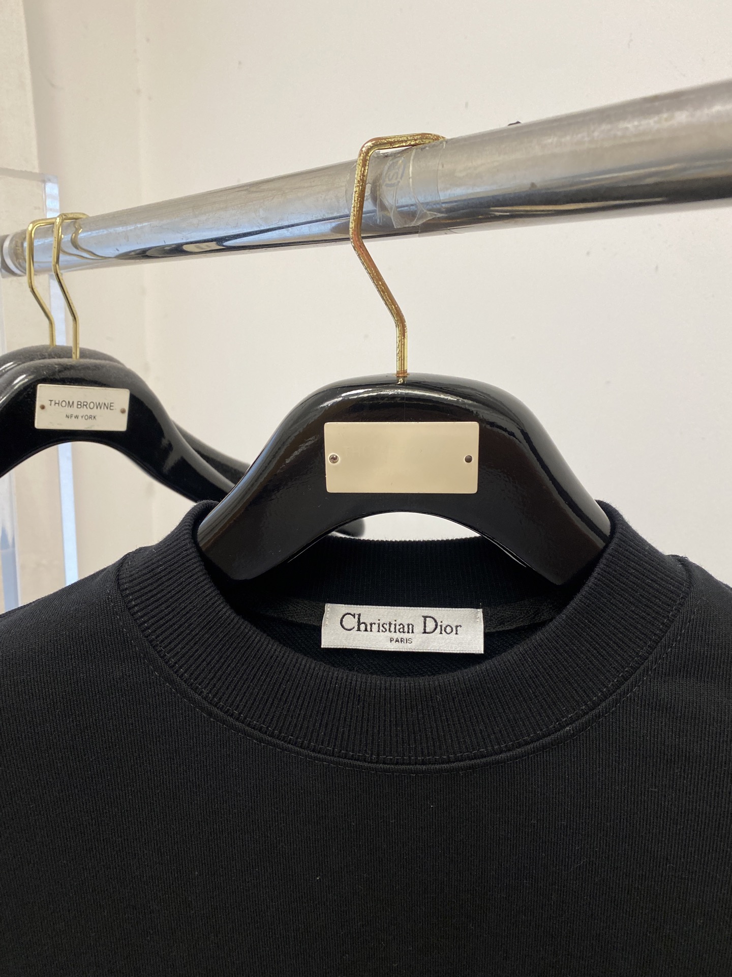 支持年后退换！ 迪奥、2025新品卫衣，时尚帅气，简约百搭款，胸前精致刺绣字母logo，定制原版面料，不