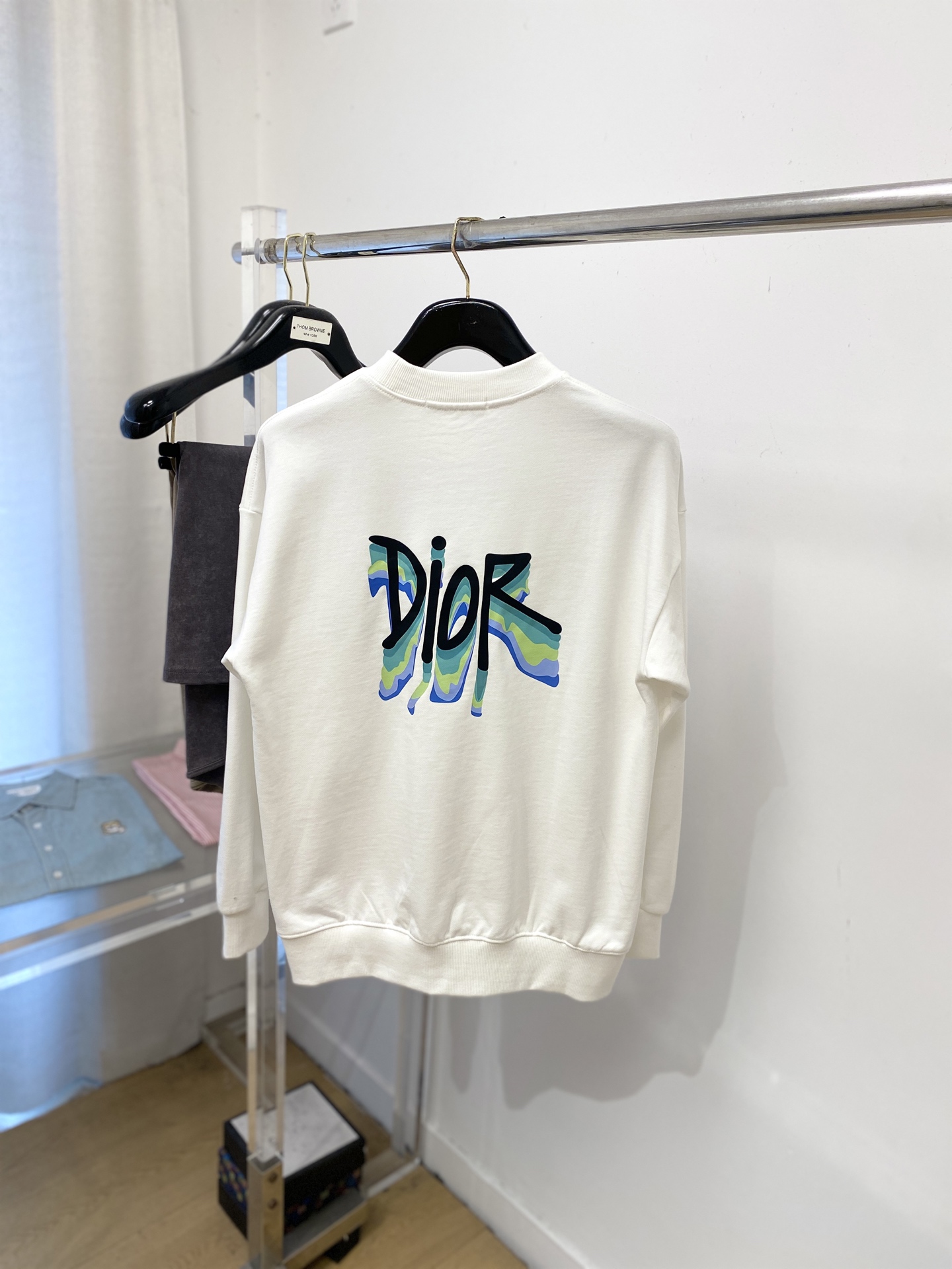 支持年后退换！ 迪奥、2025新品卫衣，时尚帅气，简约百搭款，胸前精致刺绣字母logo，定制原版面料，不